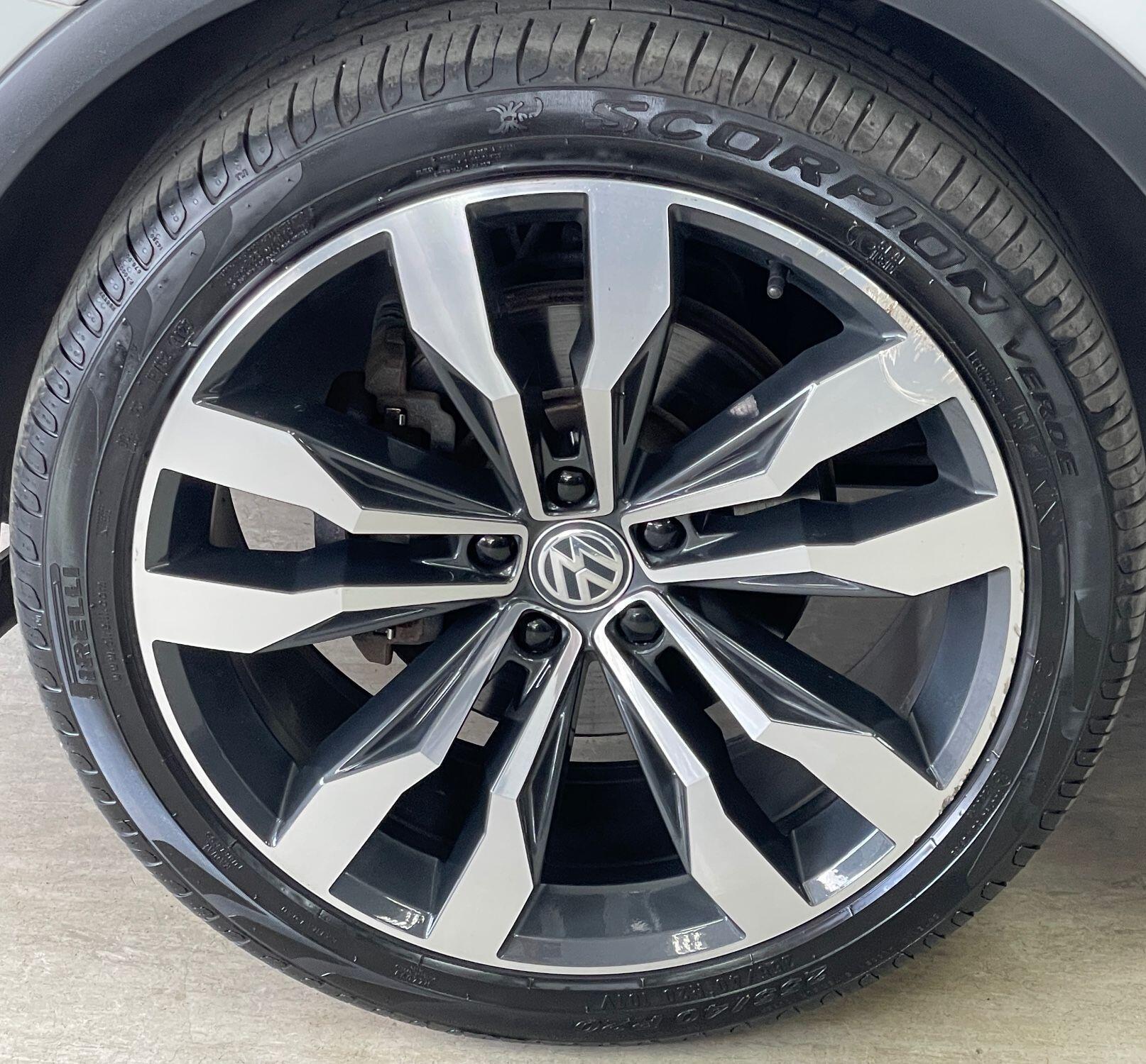 Volkswagen Tiguan - Image 16