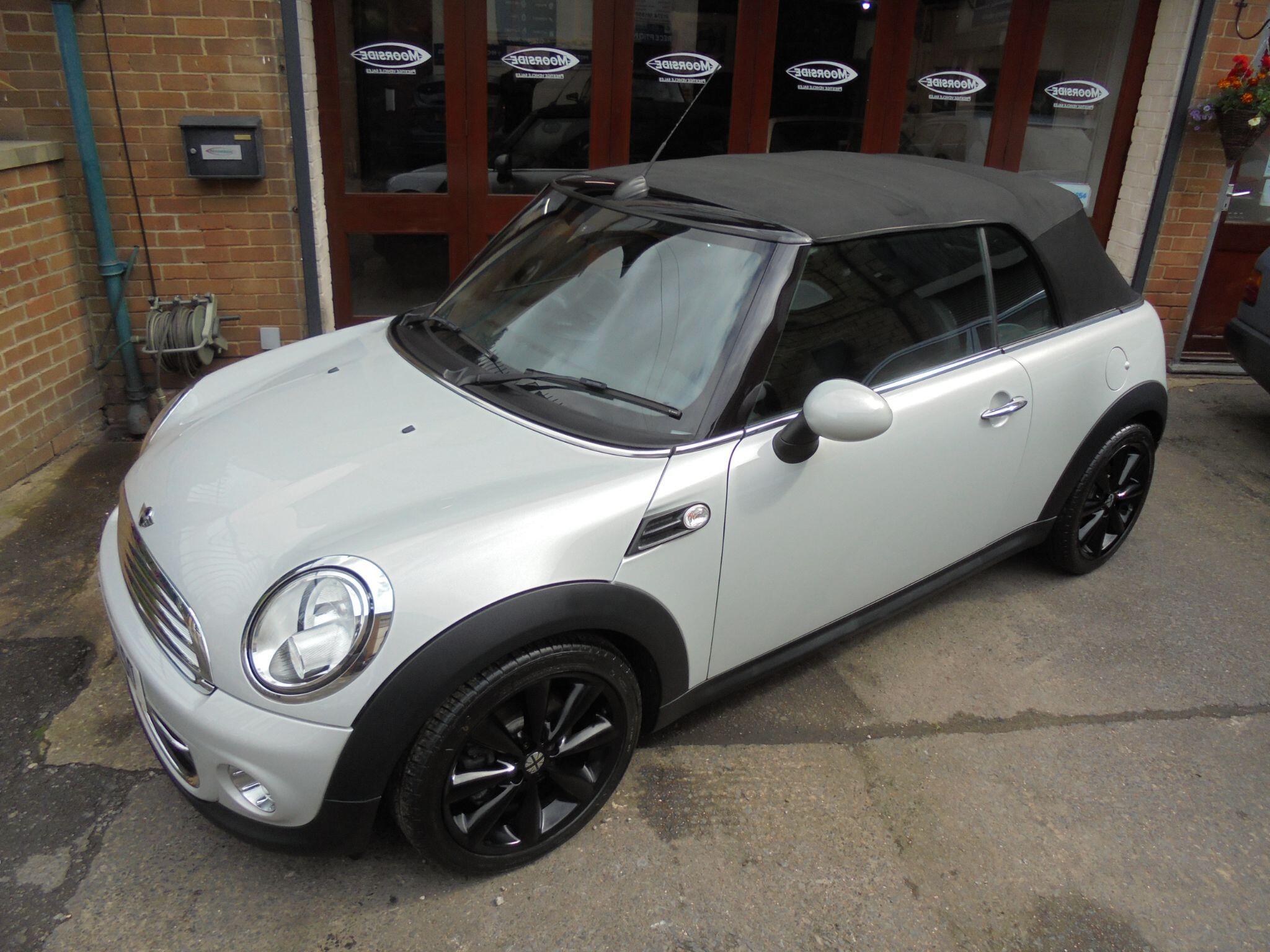 MINI Convertible - Image 10