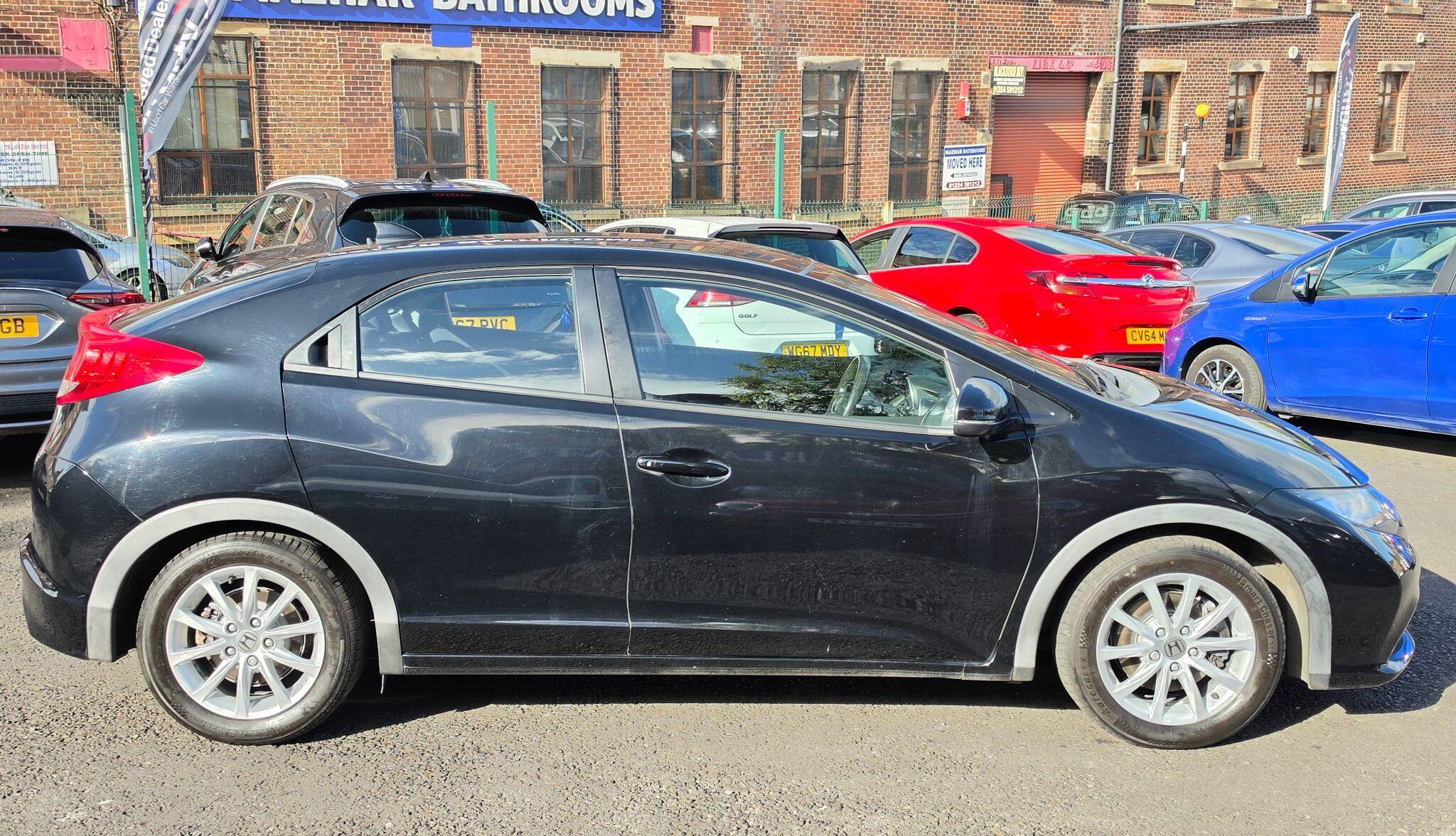Honda Civic - Image 8