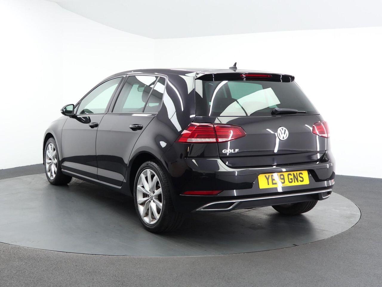 Volkswagen Golf - Image 9