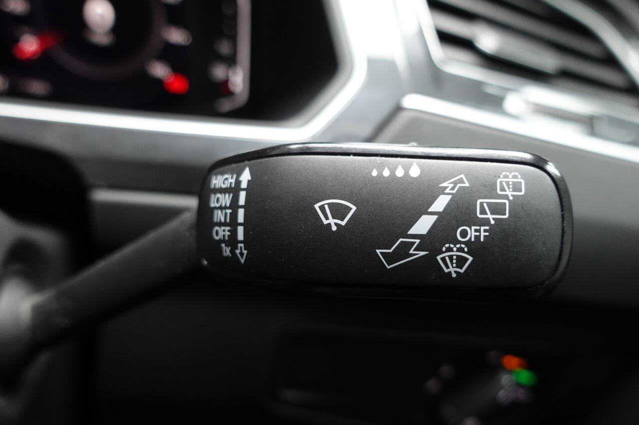 Volkswagen Tiguan - Image 40