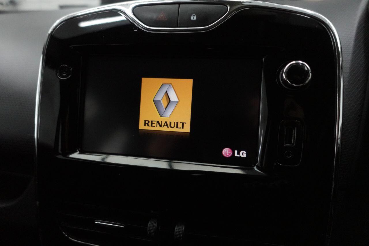 Renault Clio - Image 2