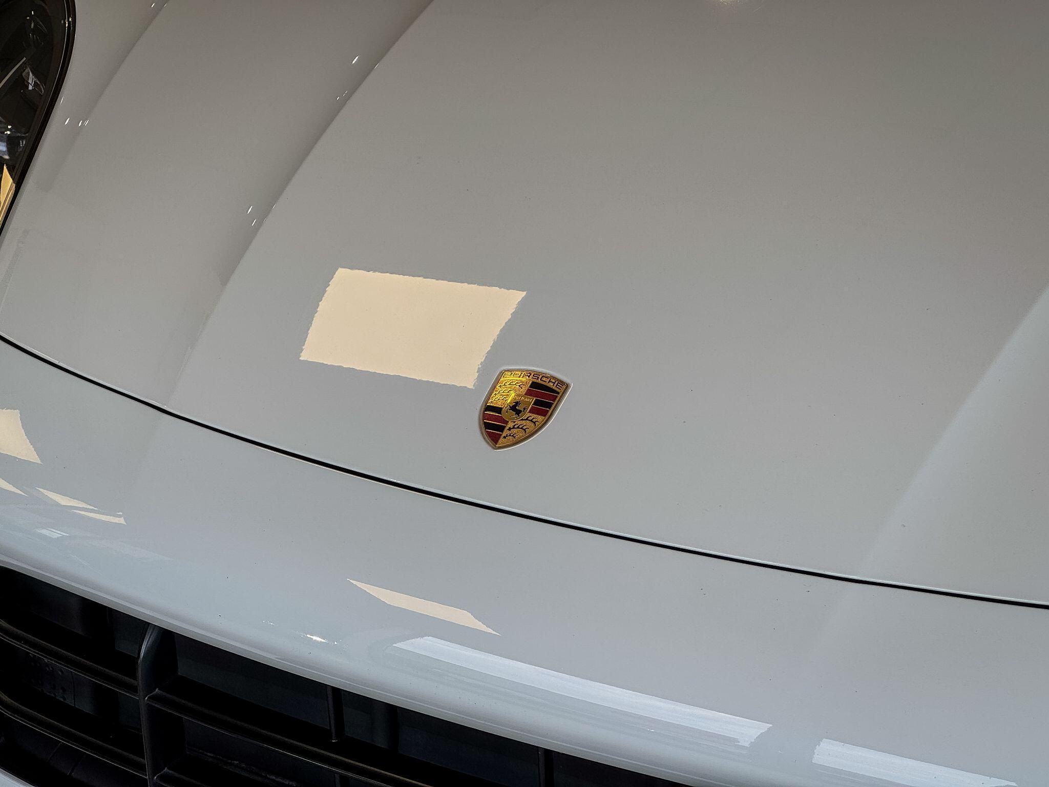 Porsche Cayenne - Image 13