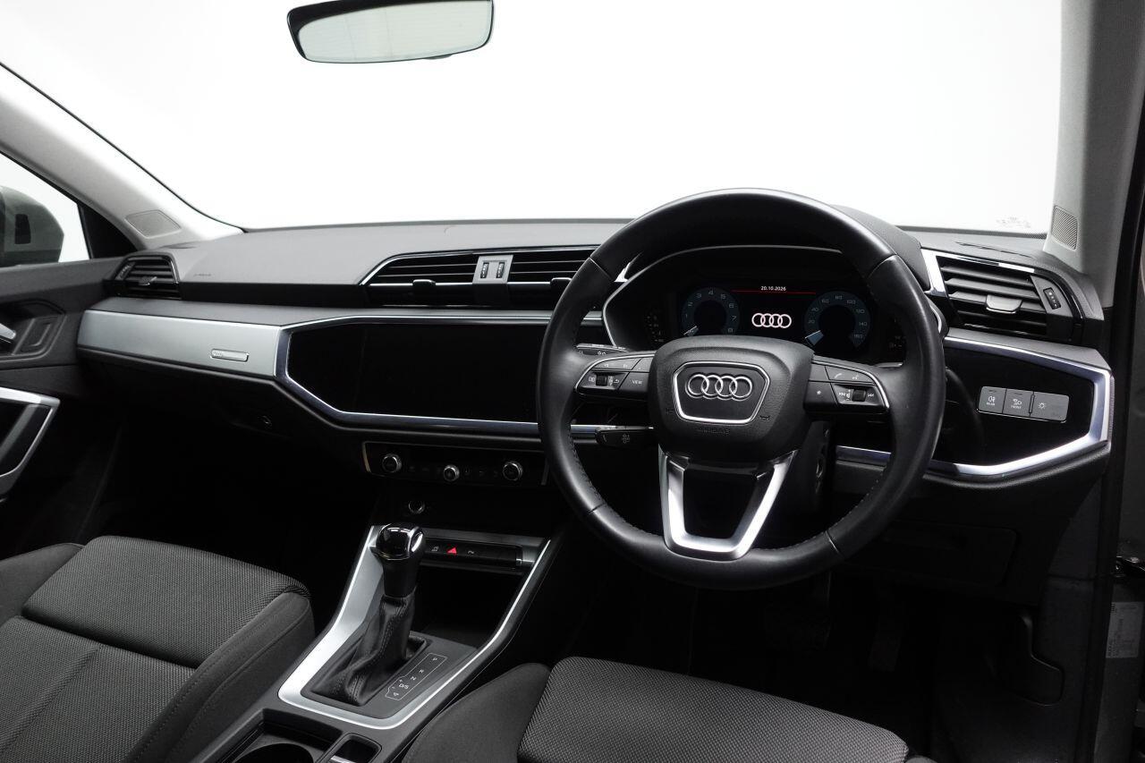 Audi Q3 - Image 15