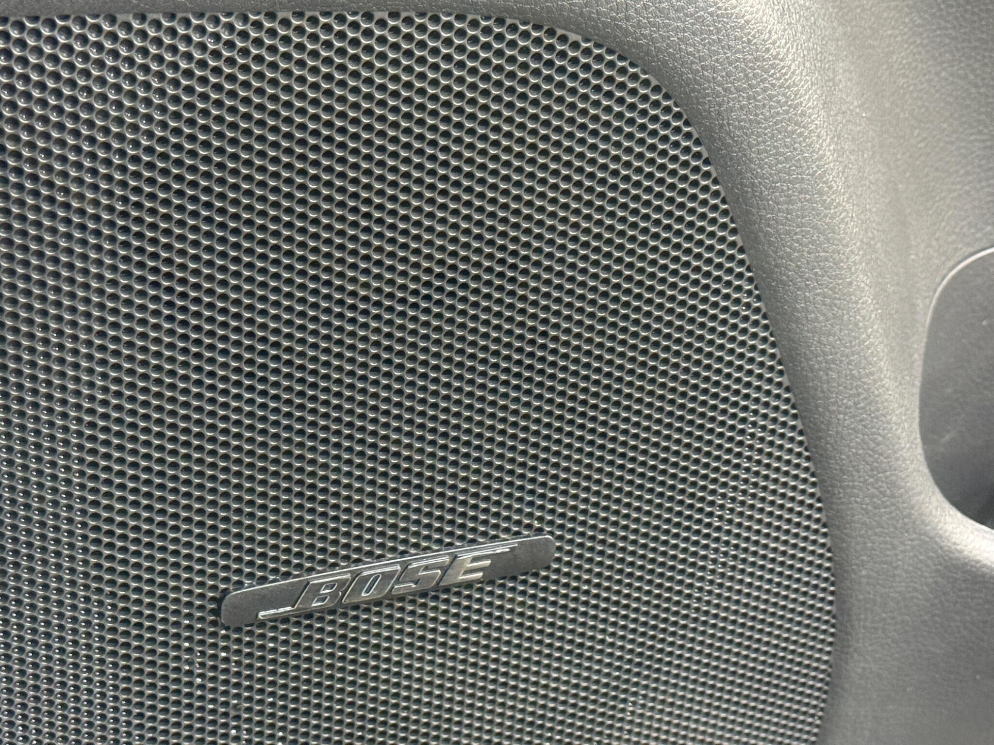 Nissan Elgrand - Image 19