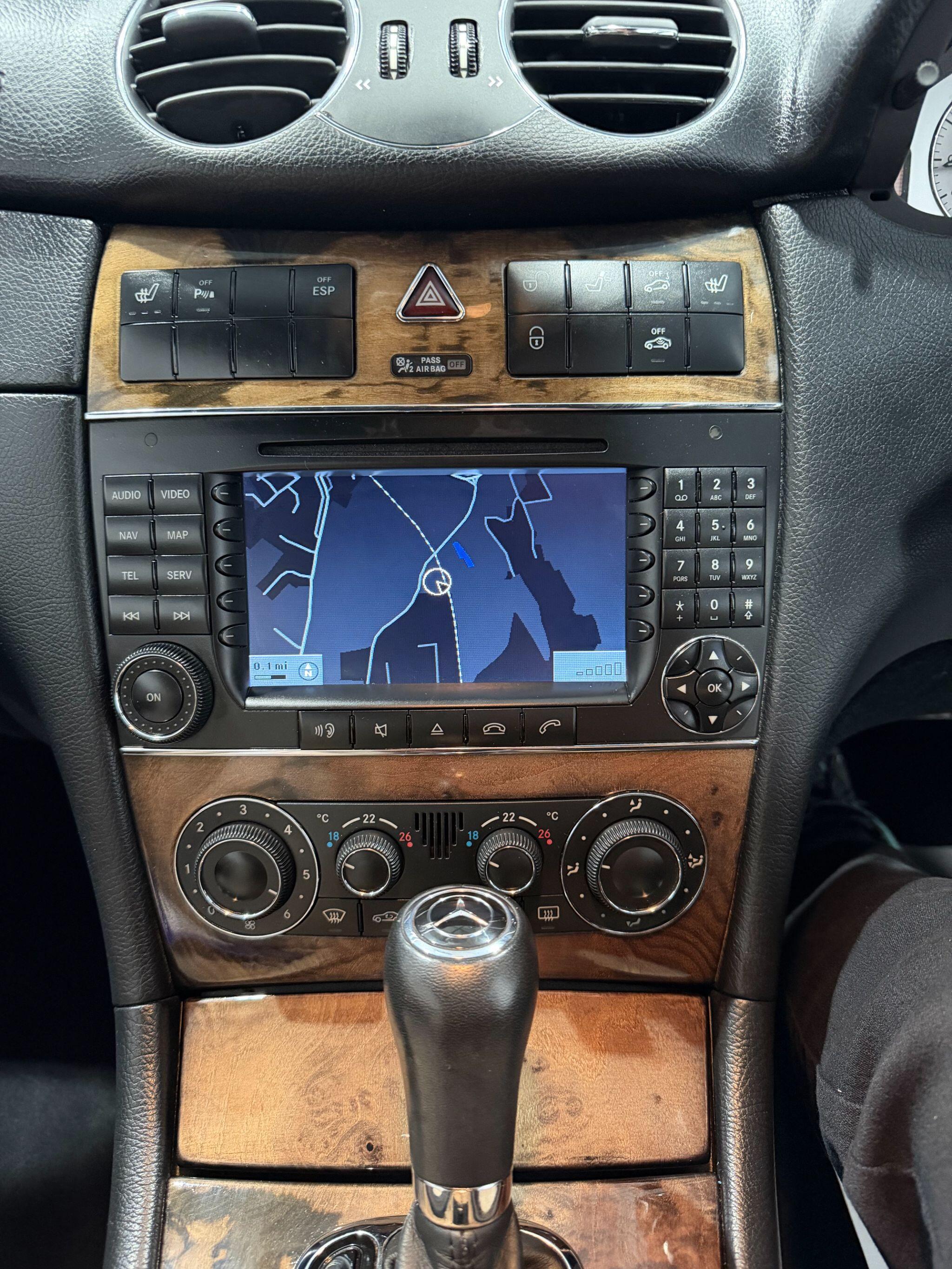 Mercedes CLK - Image 16