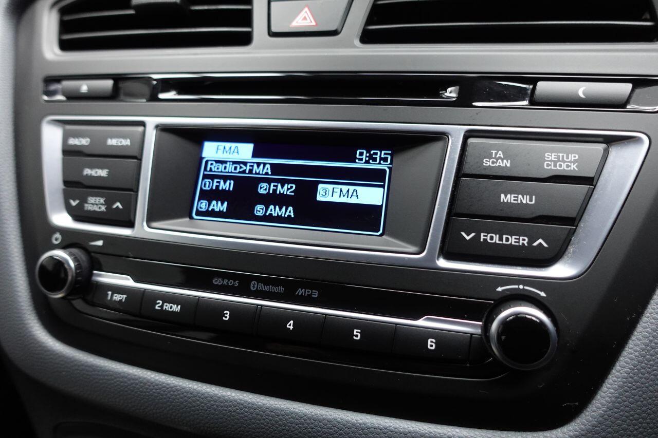 Hyundai i20 - Image 2