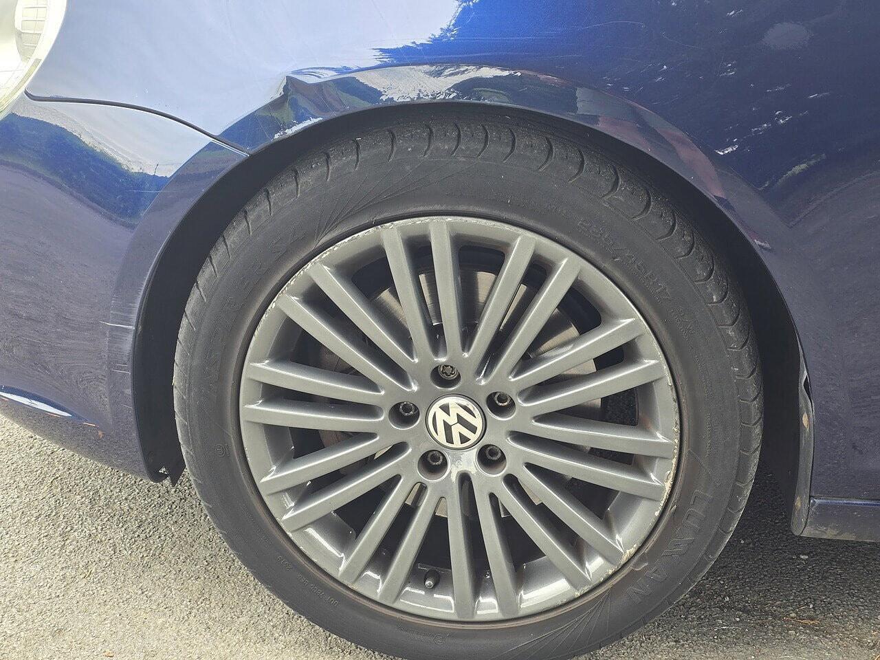 Volkswagen EOS - Image 14