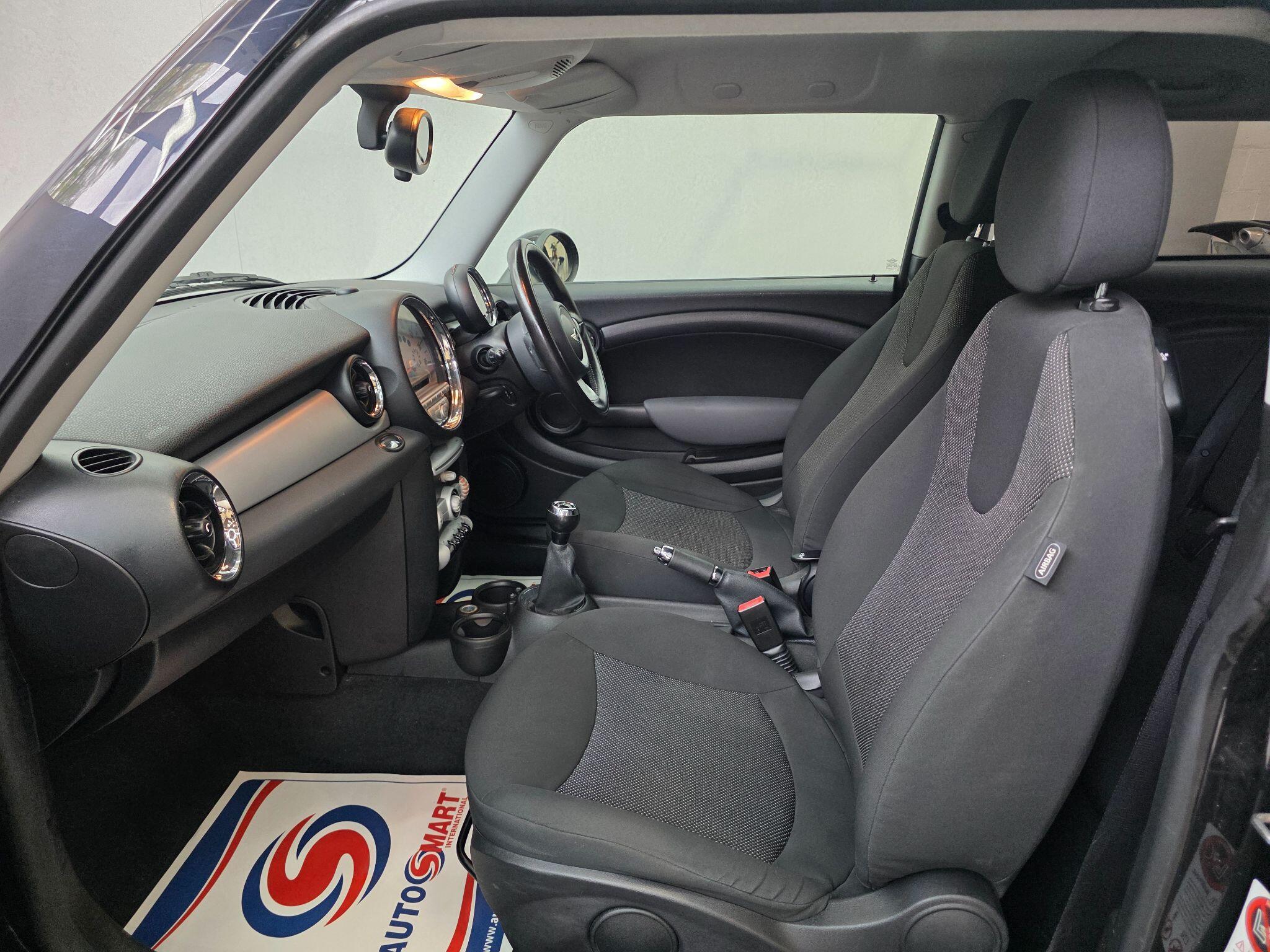 MINI Hatch - Image 15
