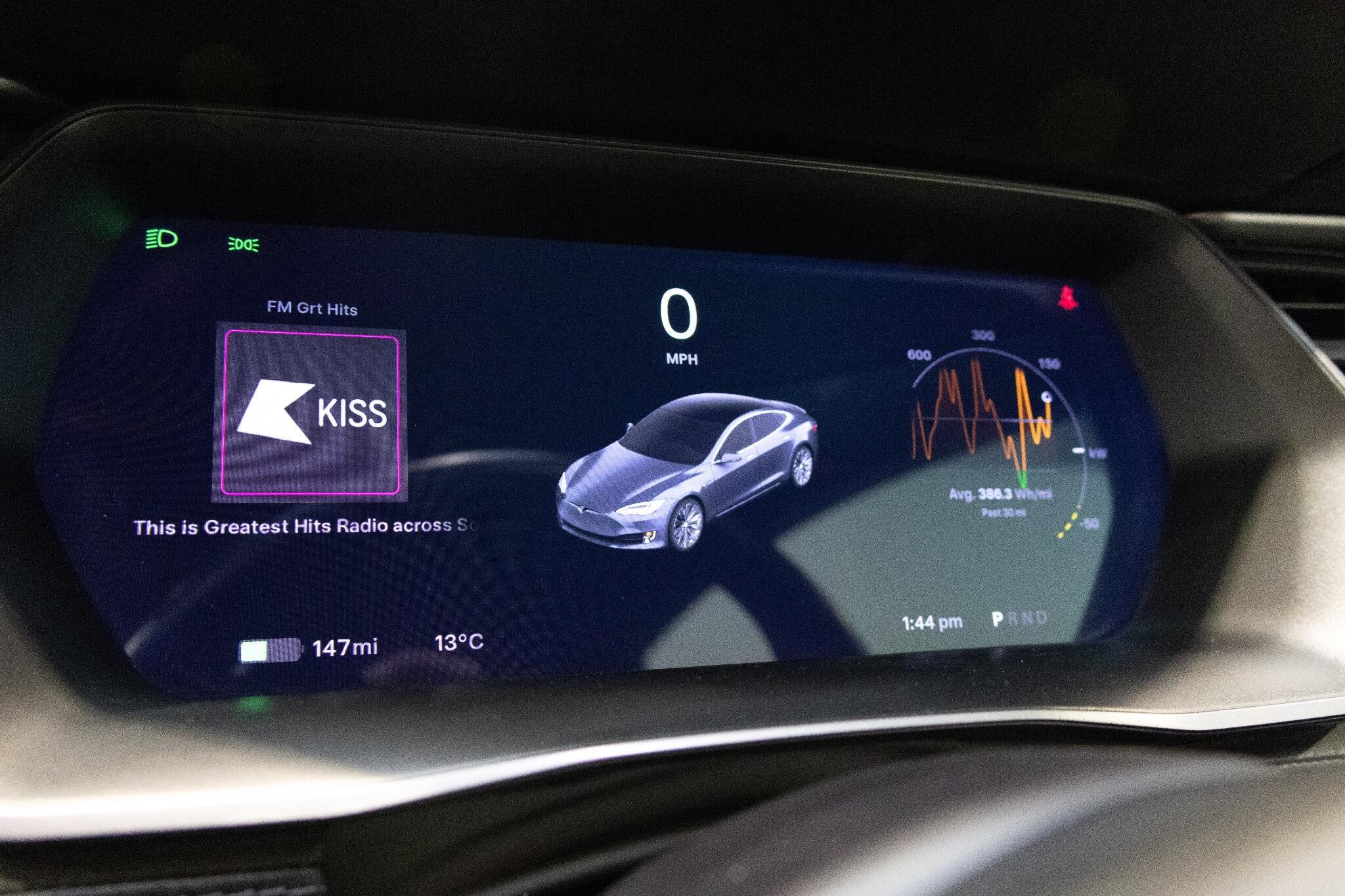 Tesla Model S - Image 17