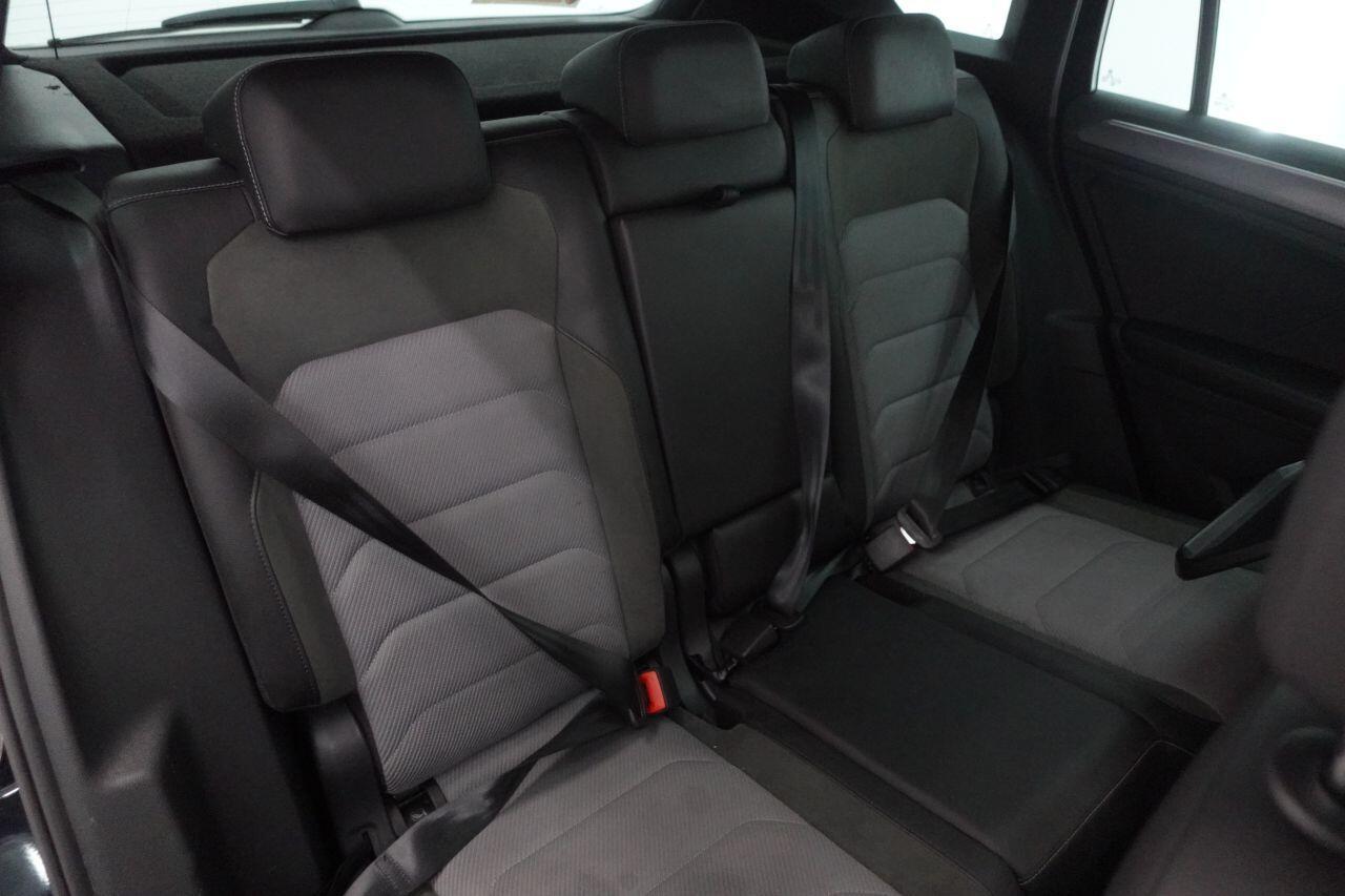 Volkswagen Tiguan - Image 15