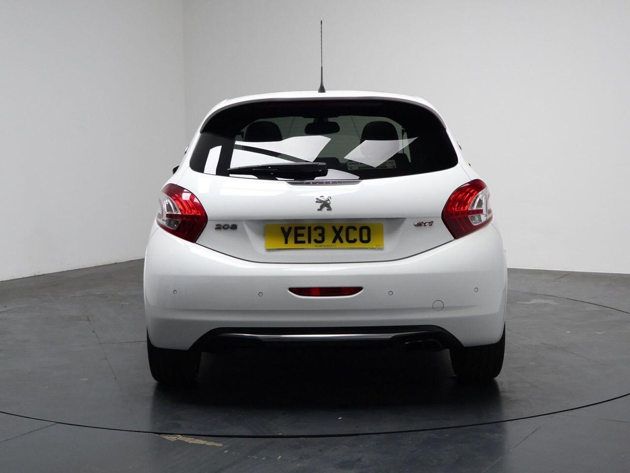 Peugeot 208 - Image 17