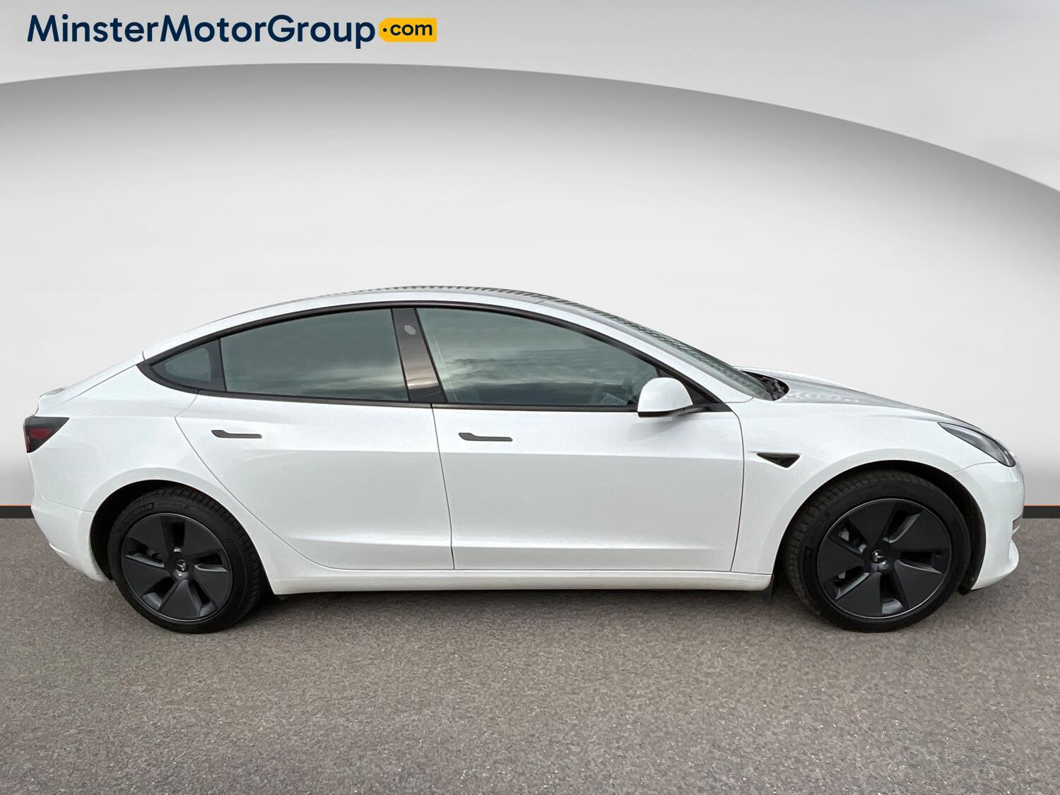 Tesla Model 3 - Image 2