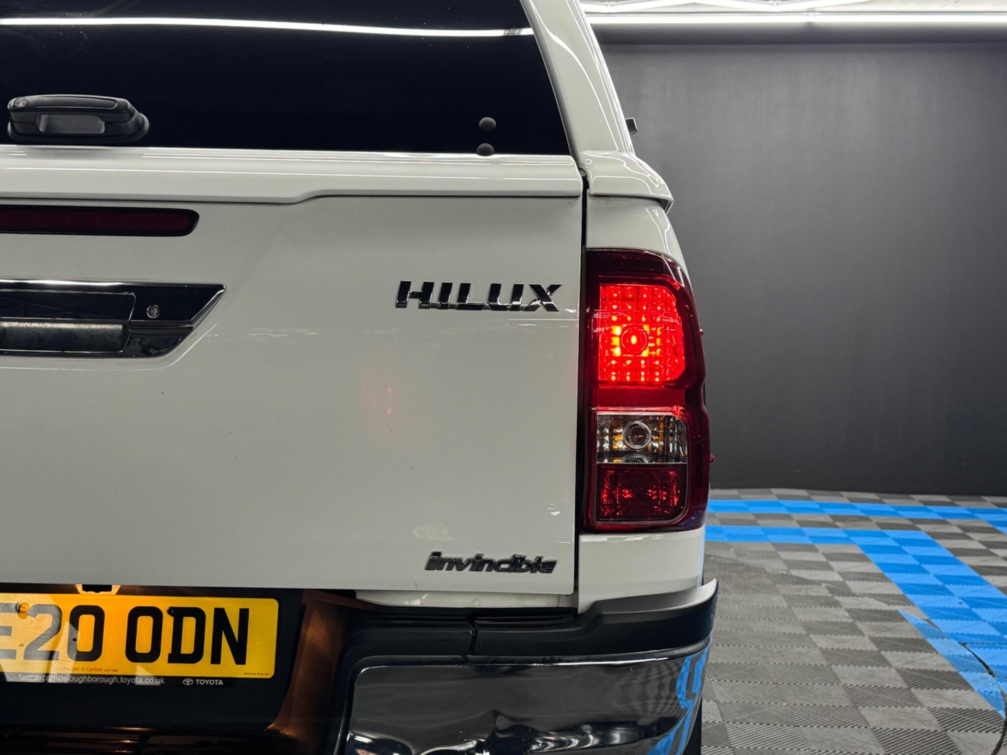 Toyota Hilux - Image 36