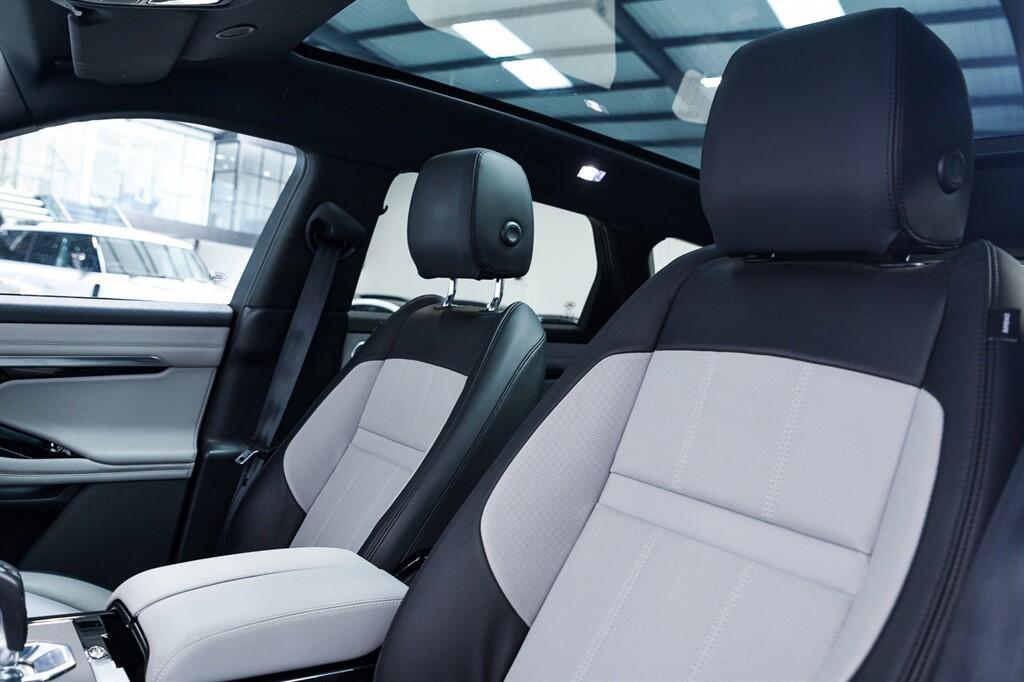 Land Rover Range Rover Evoque - Image 16