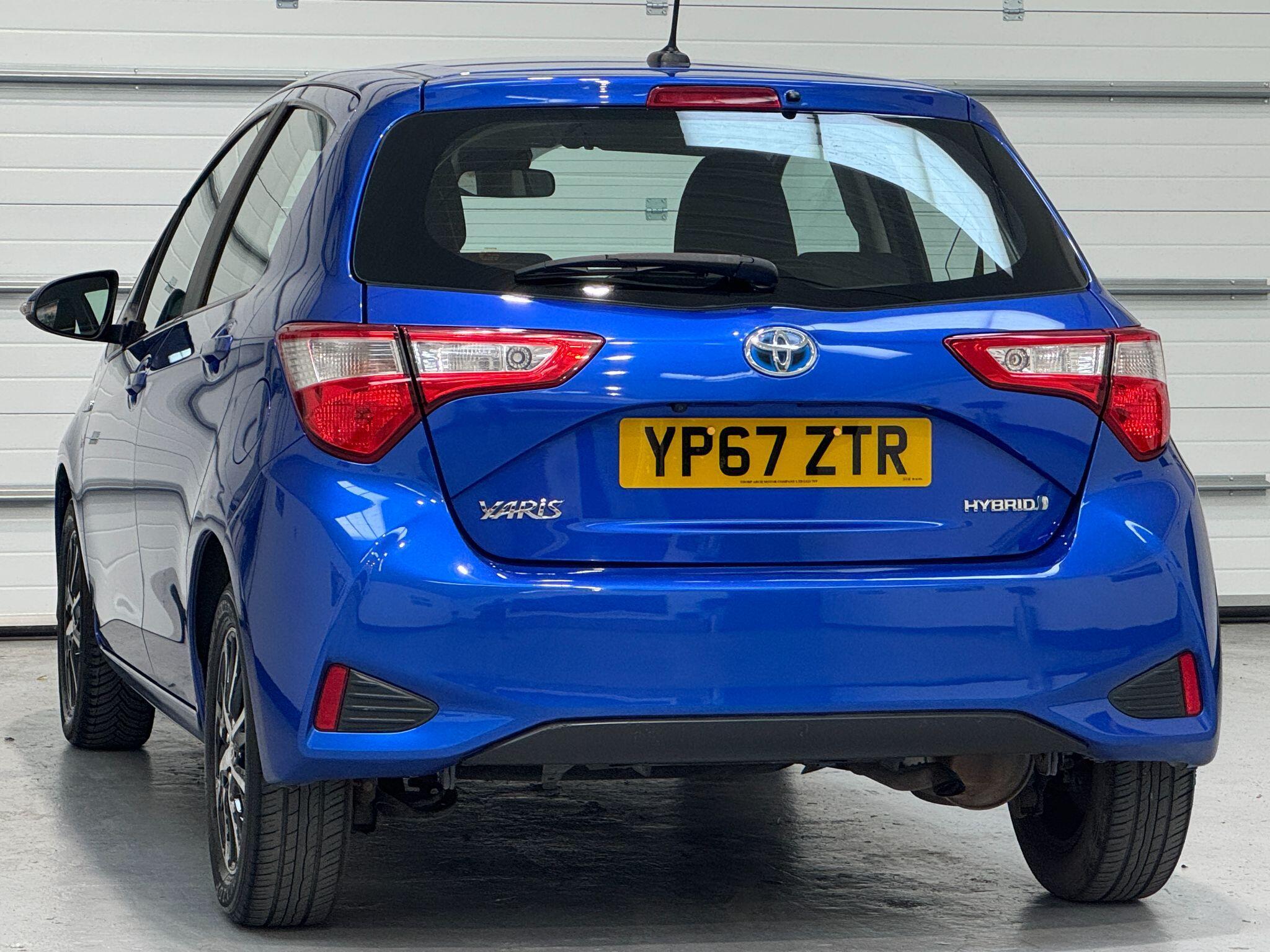 Toyota Yaris - Image 14