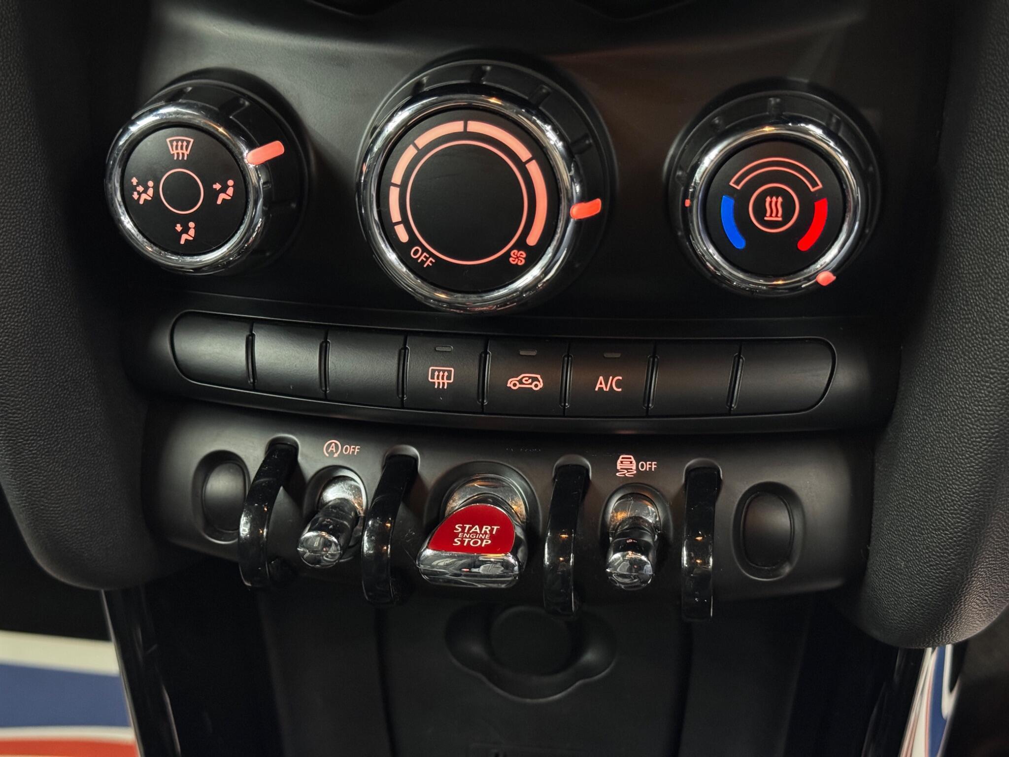 MINI Hatch - Image 25