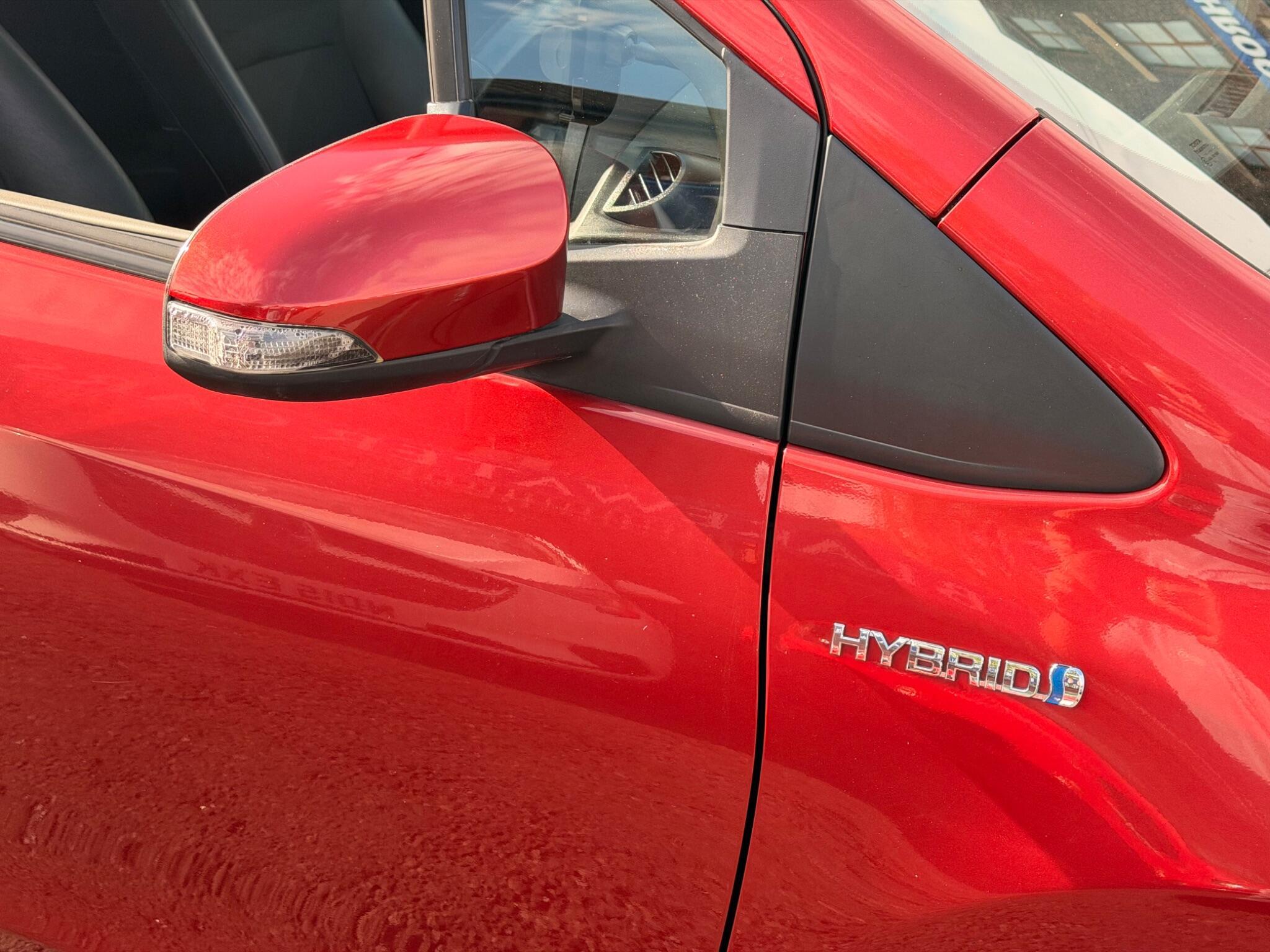 Toyota Yaris - Image 10