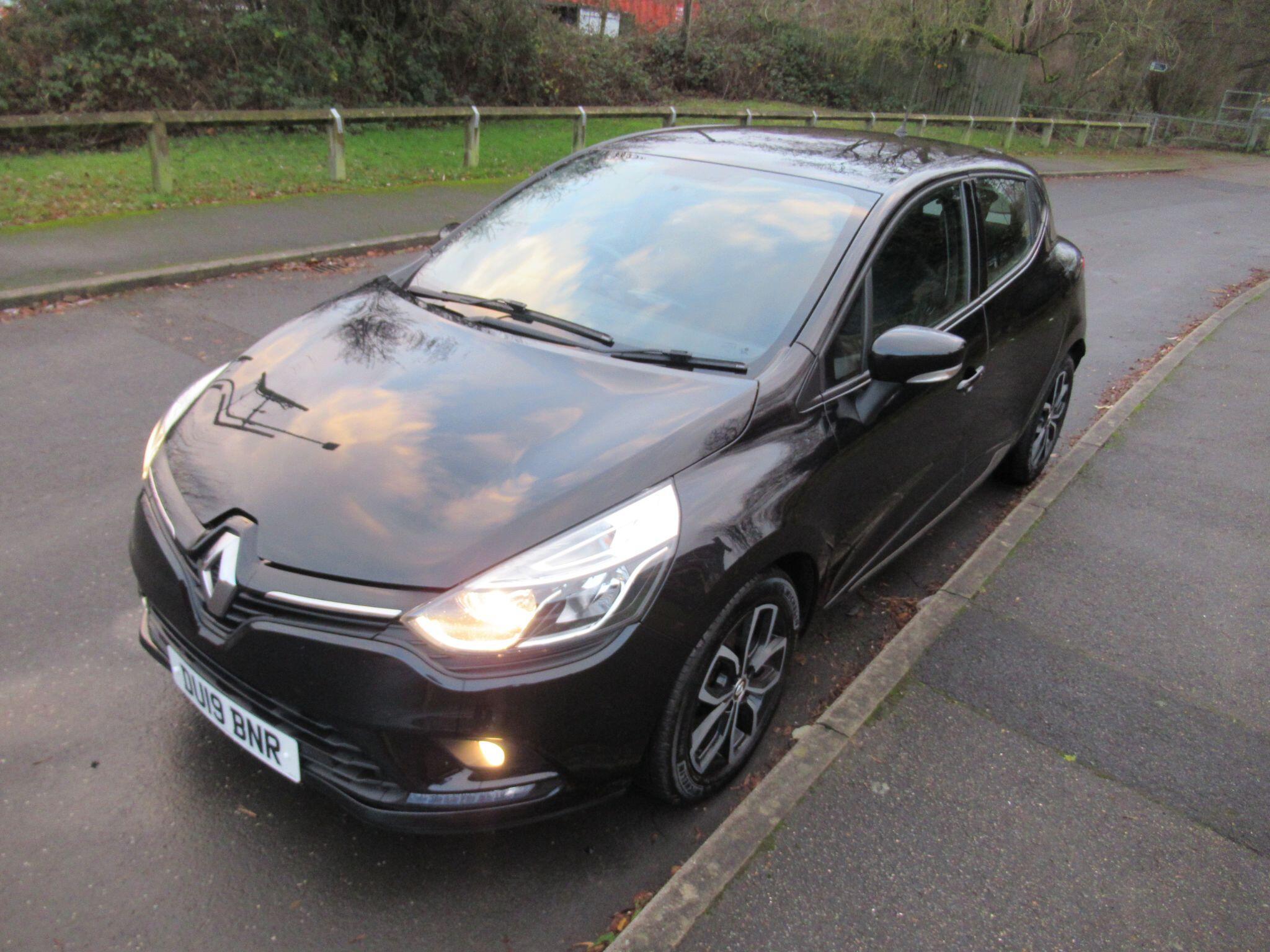 Renault Clio - Image 10