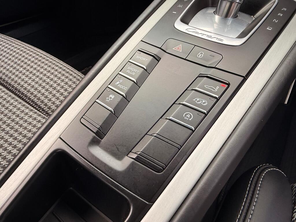 Porsche 911 - Image 58