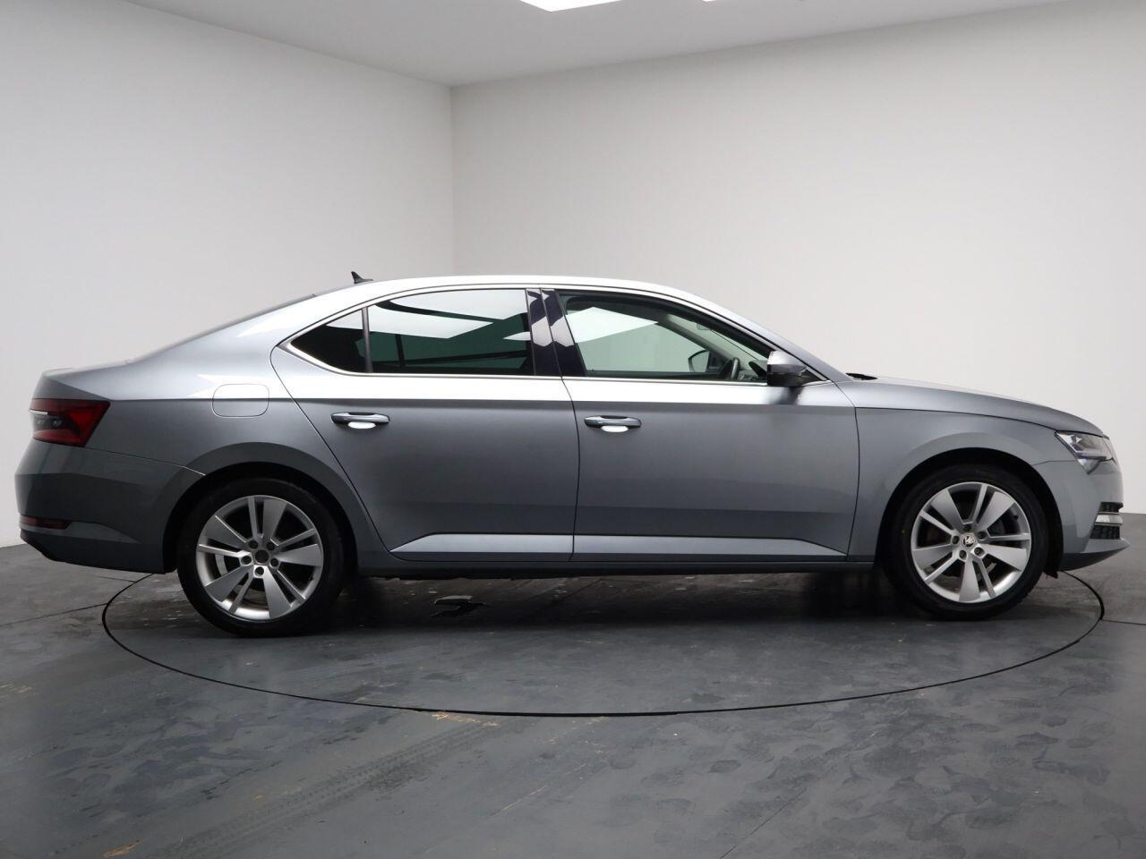 Skoda Superb - Image 18