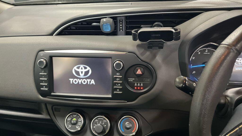 Toyota Yaris - Image 11
