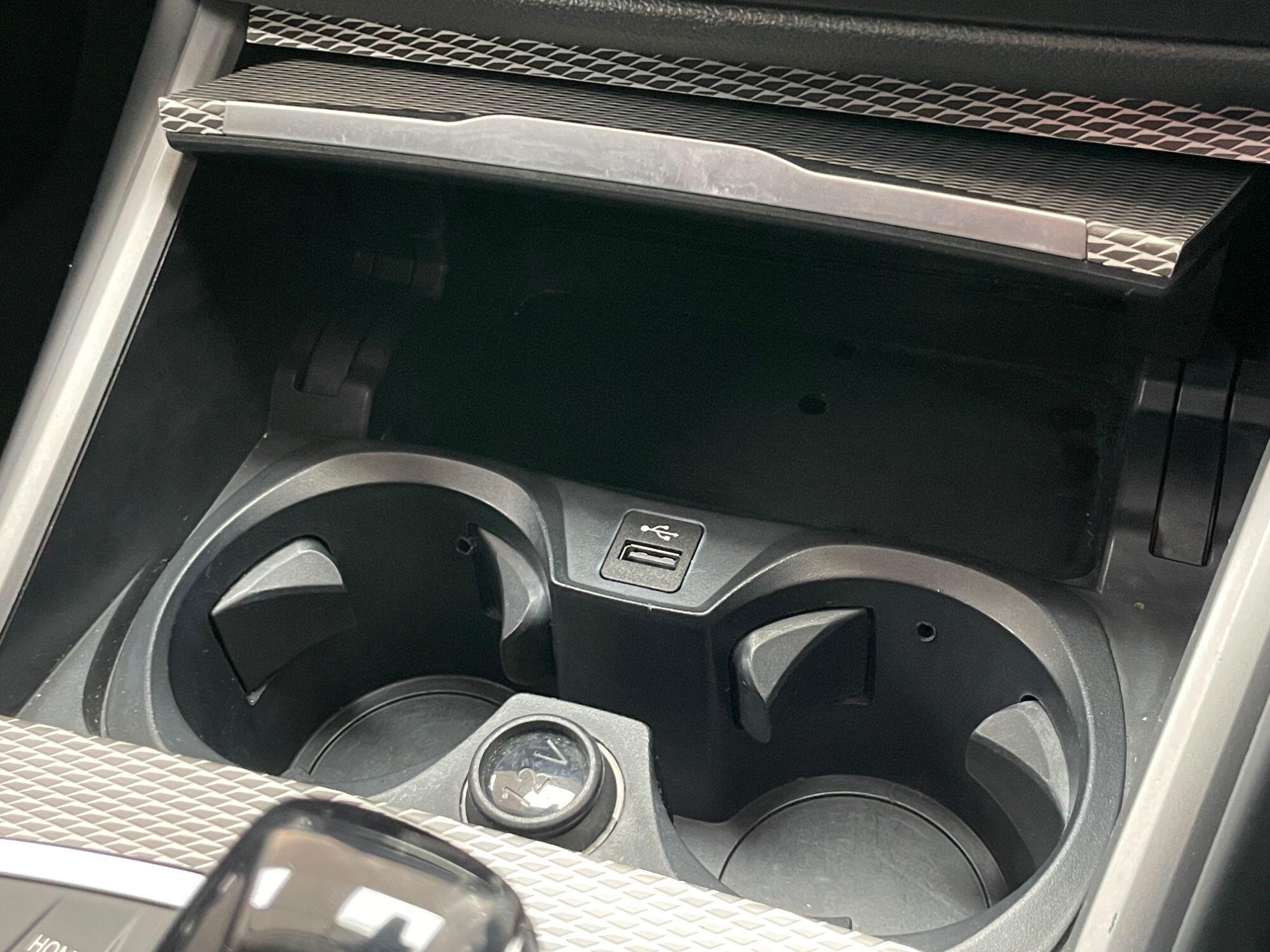 BMW 3 Series - Image 44