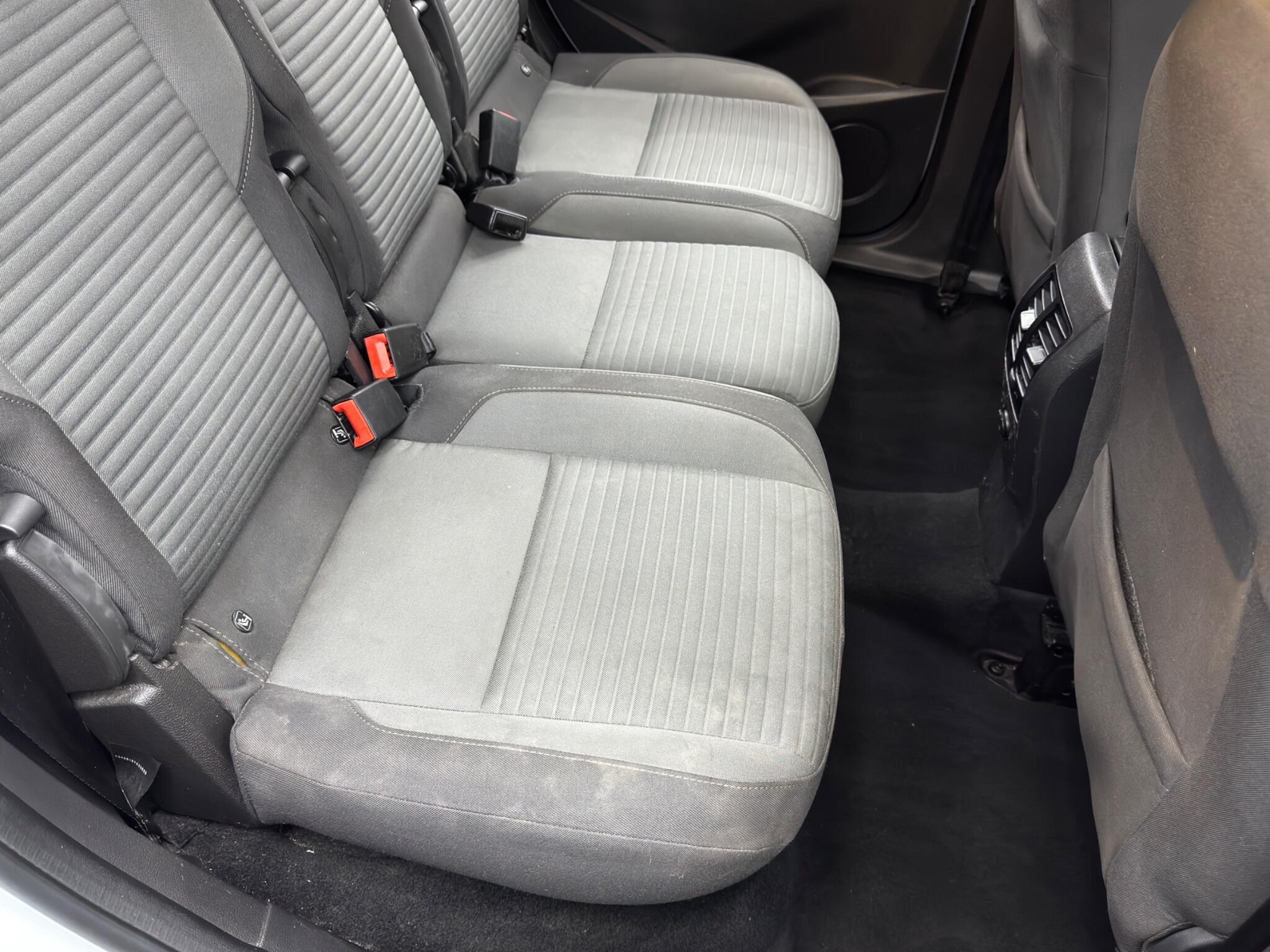 Ford C-MAX - Image 16
