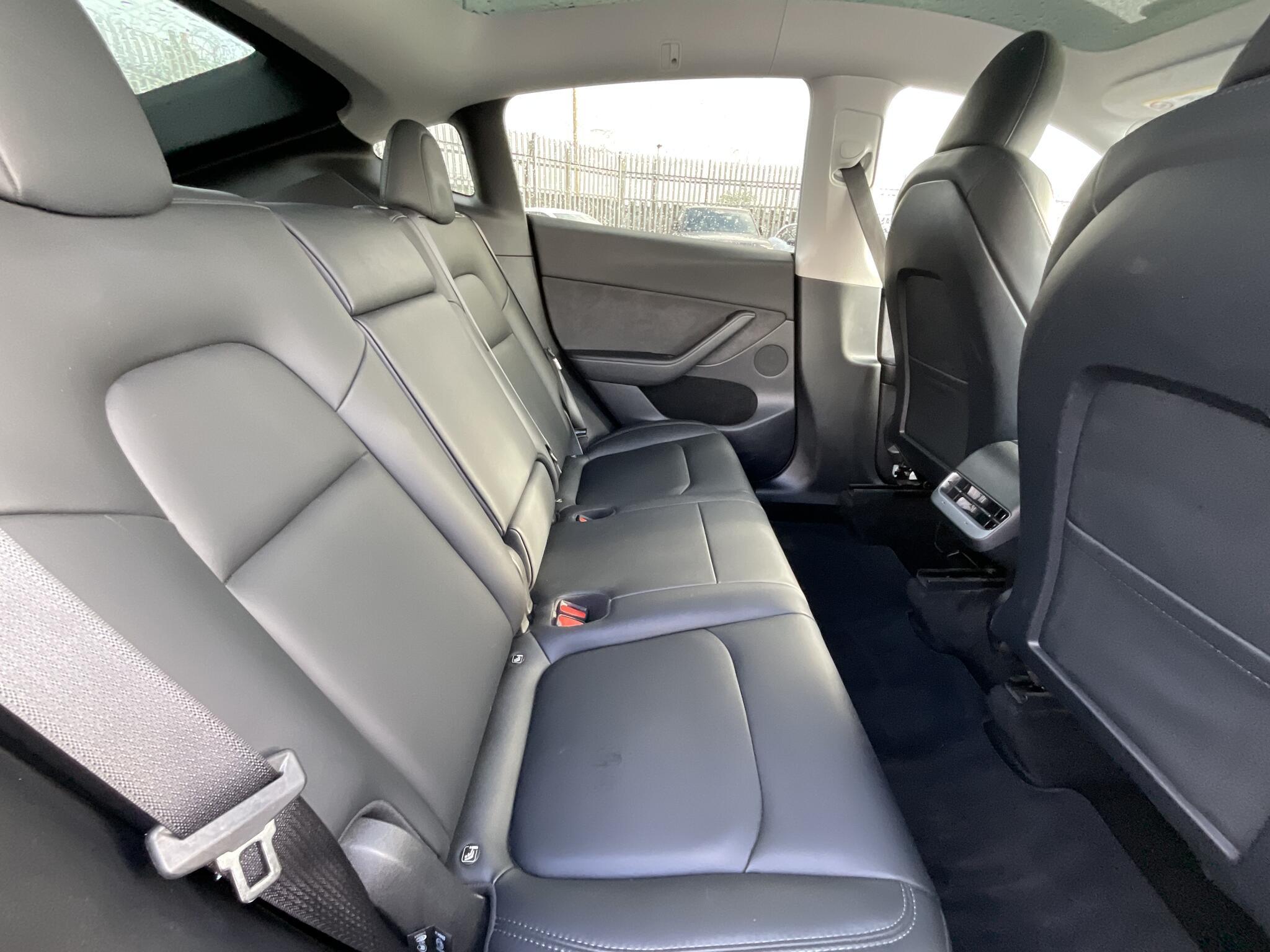 Tesla Model Y - Image 13