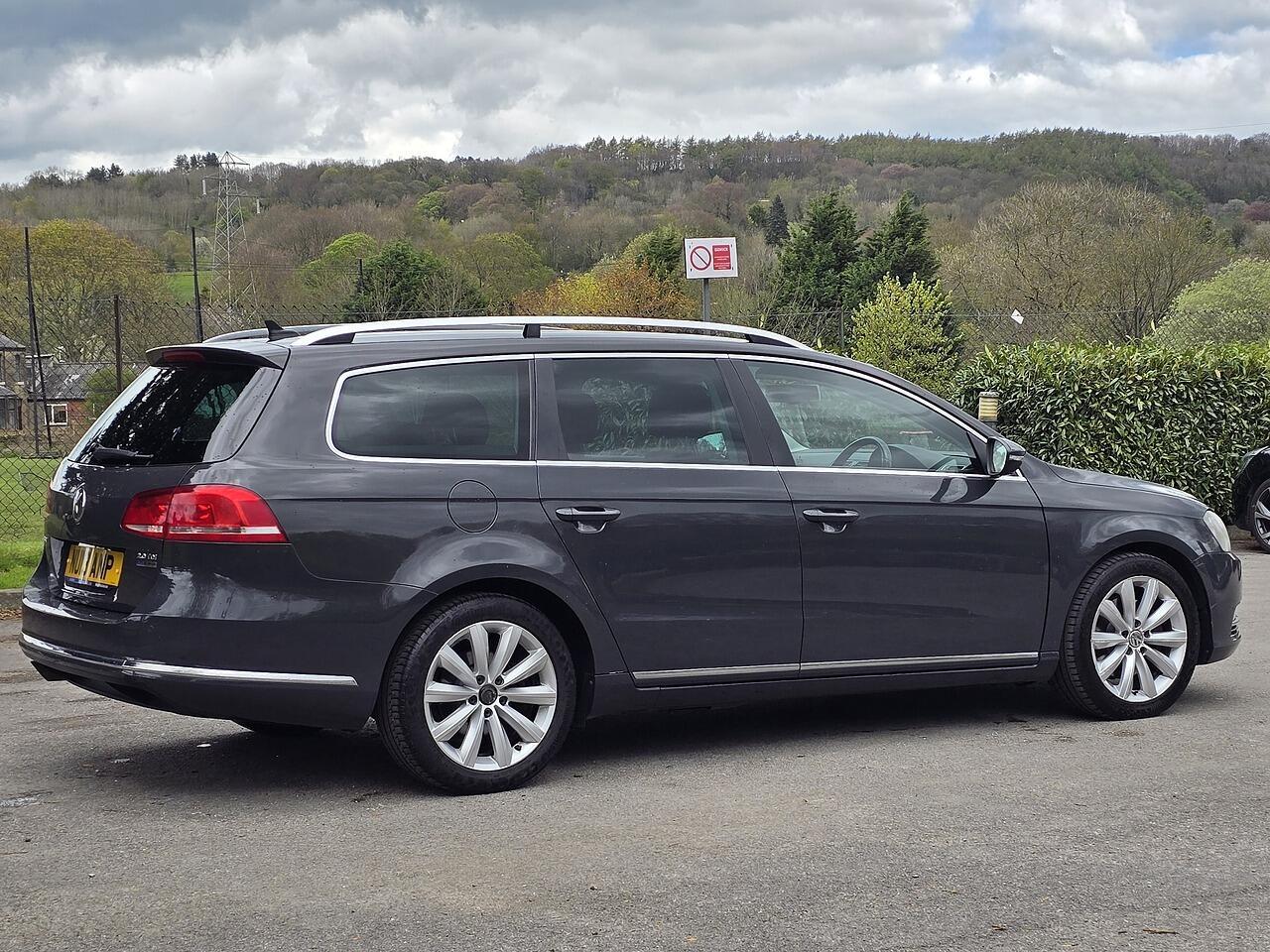 Volkswagen Passat - Image 24