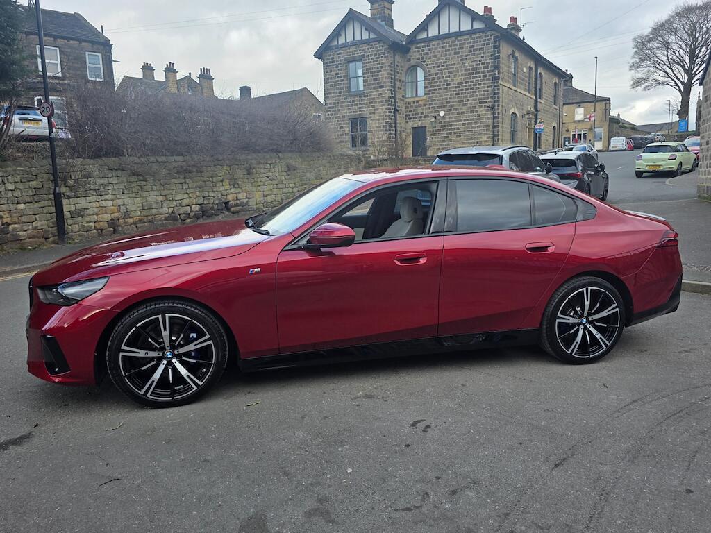 BMW 5 Series - Image 7