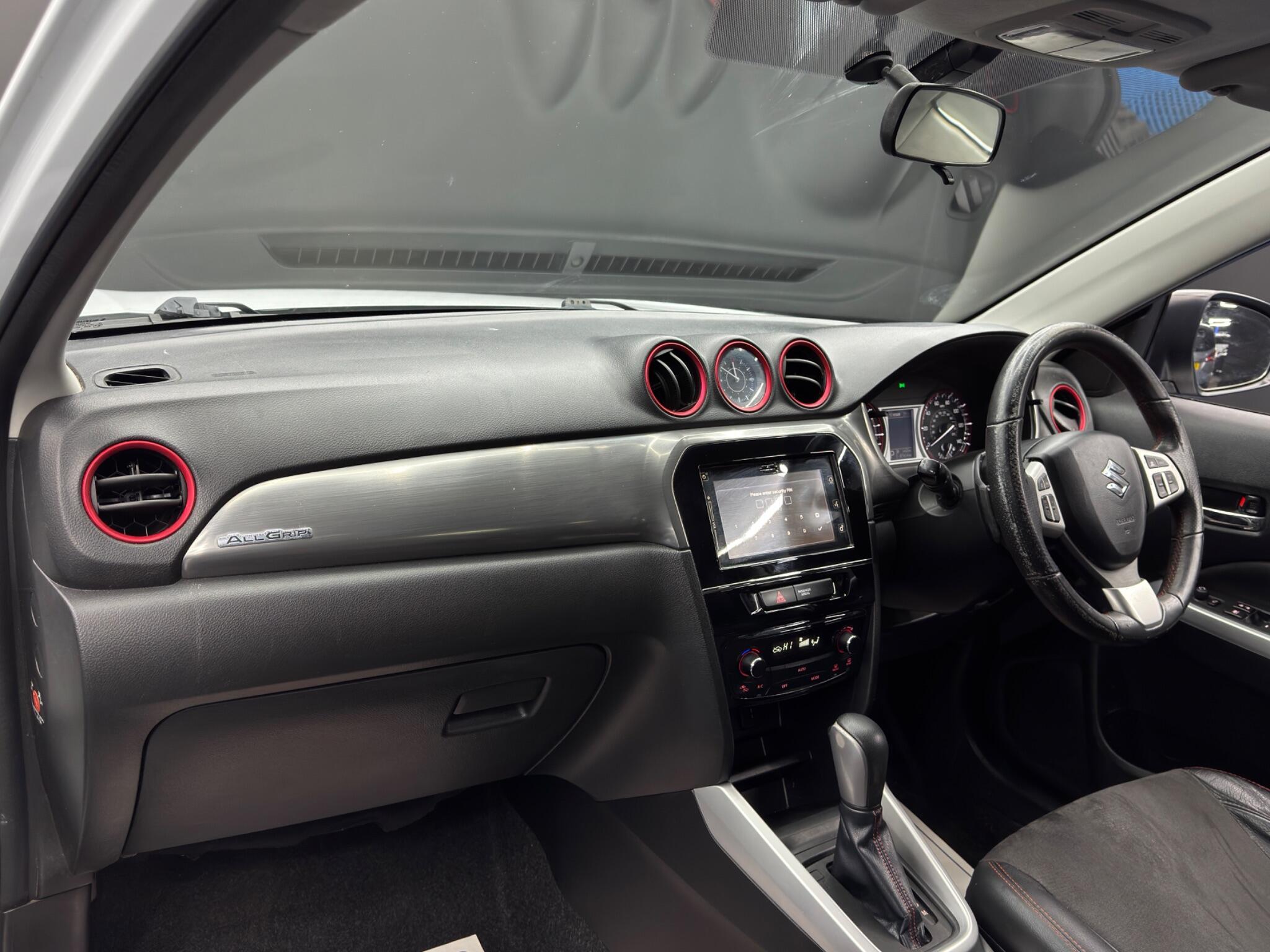 Suzuki Vitara - Image 11