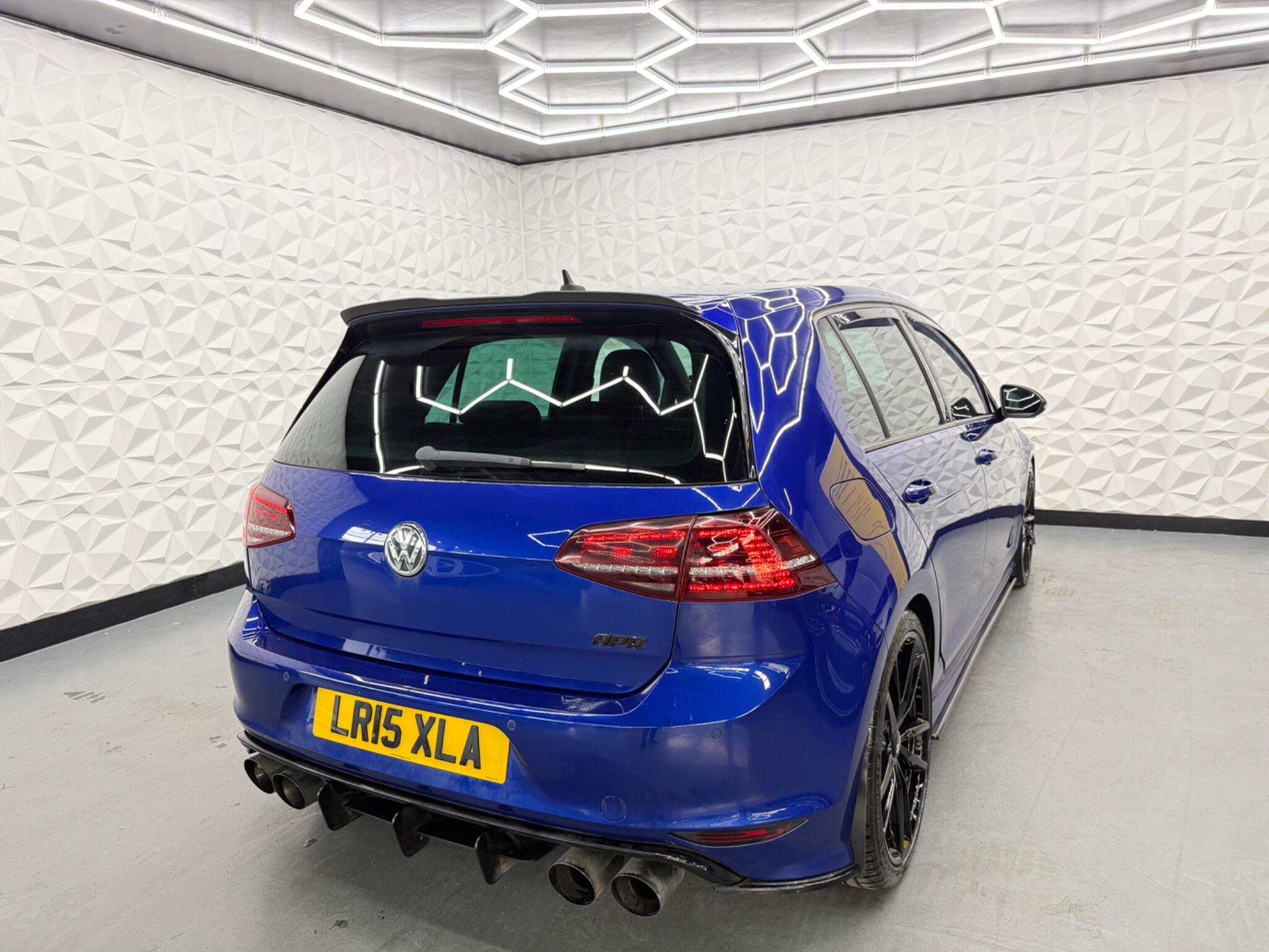 Volkswagen Golf - Image 14