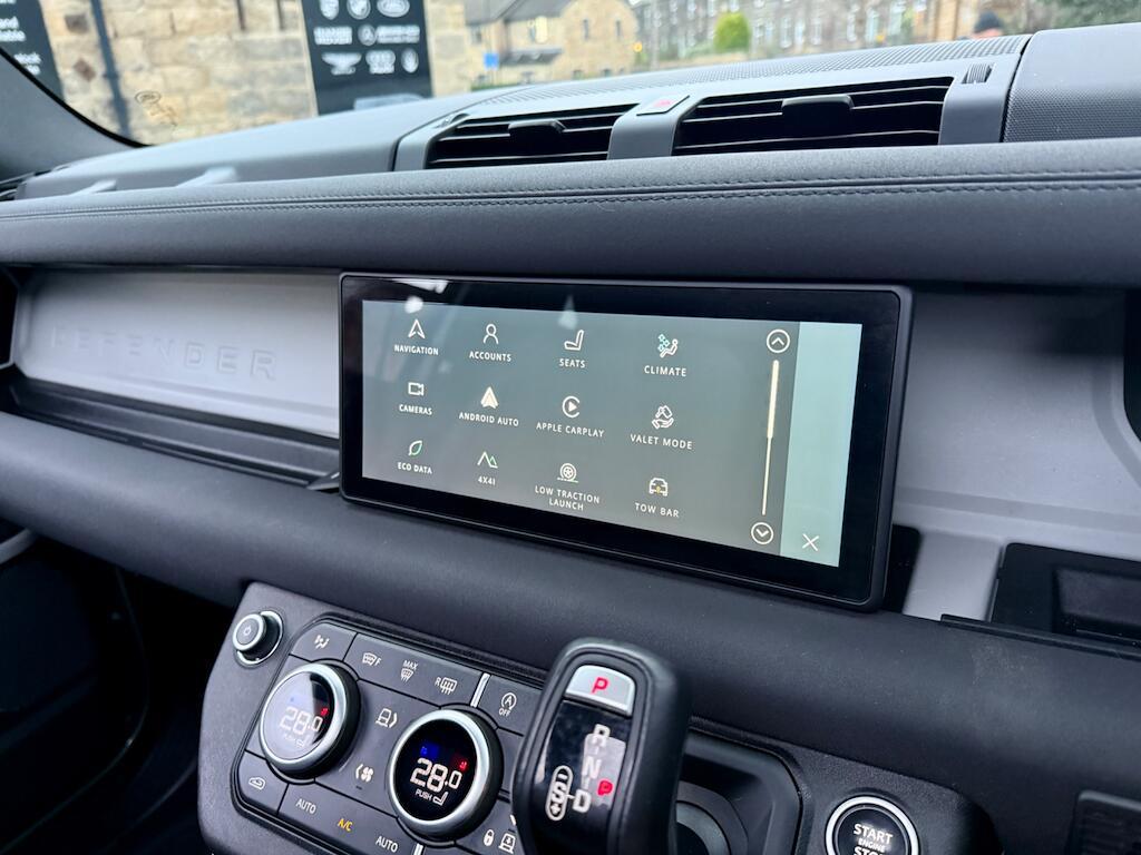 Land Rover Defender 90 - Image 36