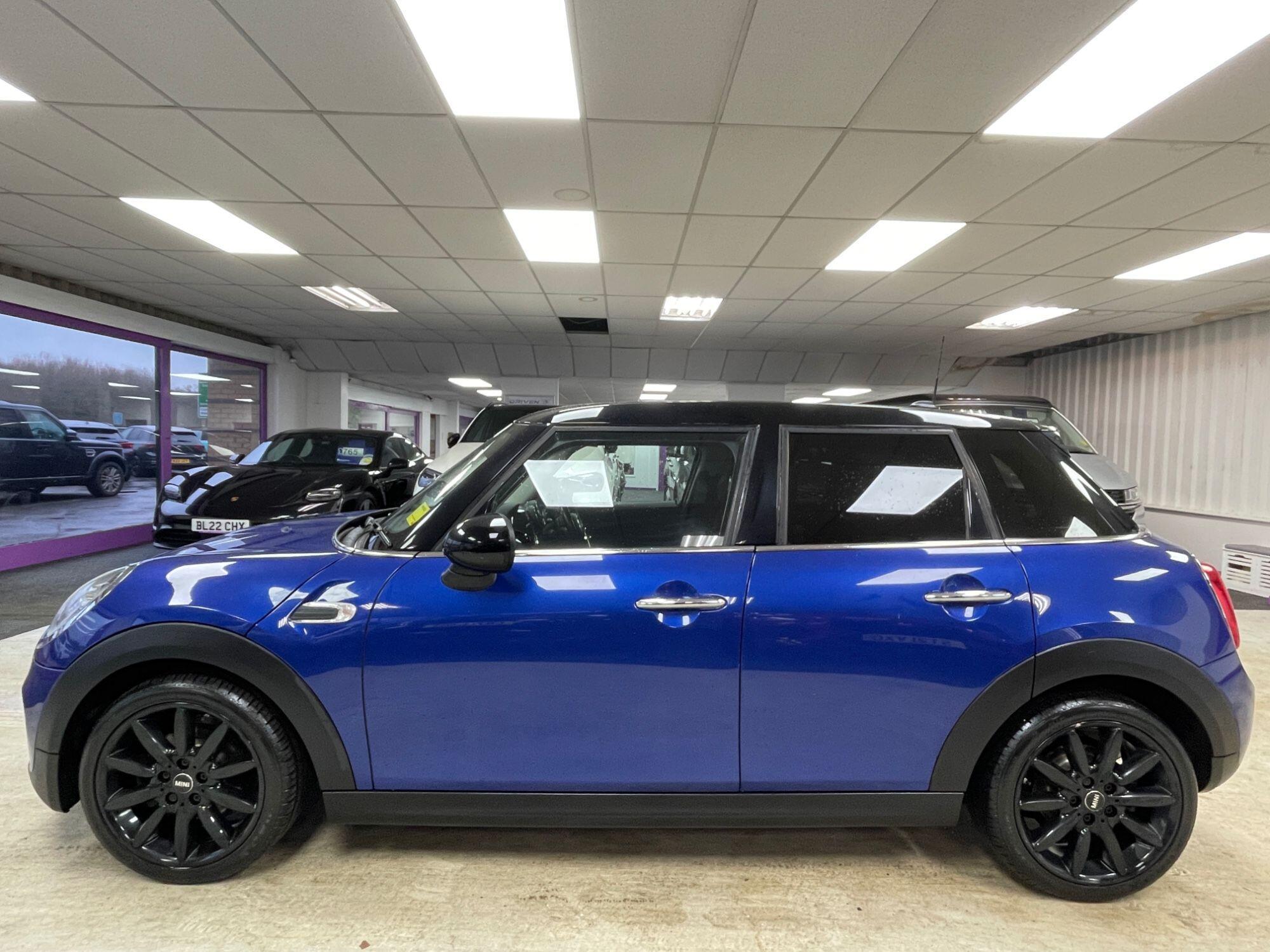 MINI Hatch - Image 13