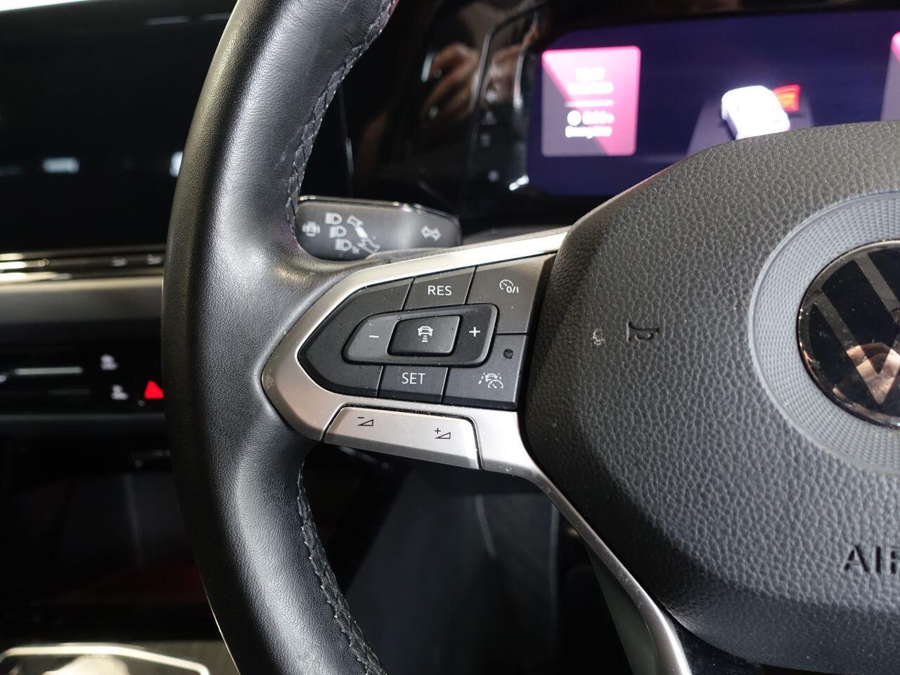 Volkswagen Golf - Image 20