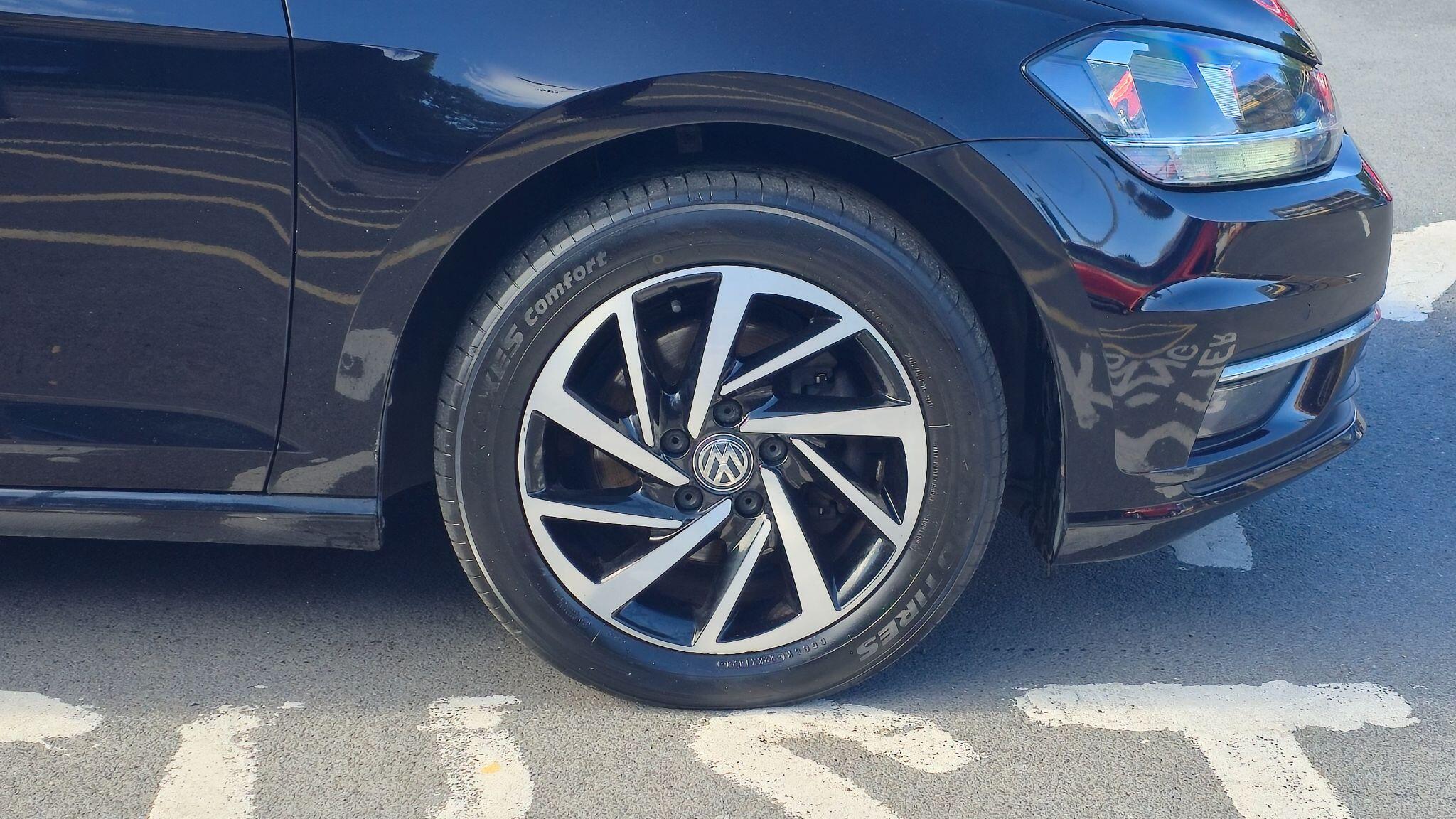 Volkswagen Golf - Image 5
