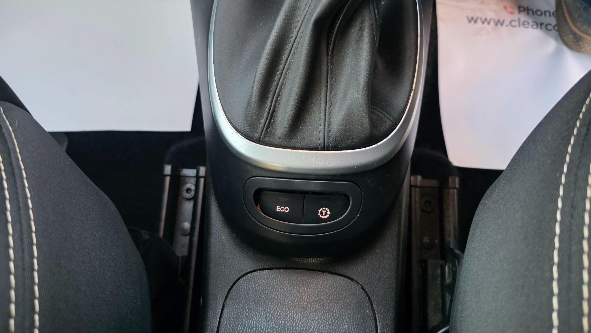 Fiat 500L - Image 28