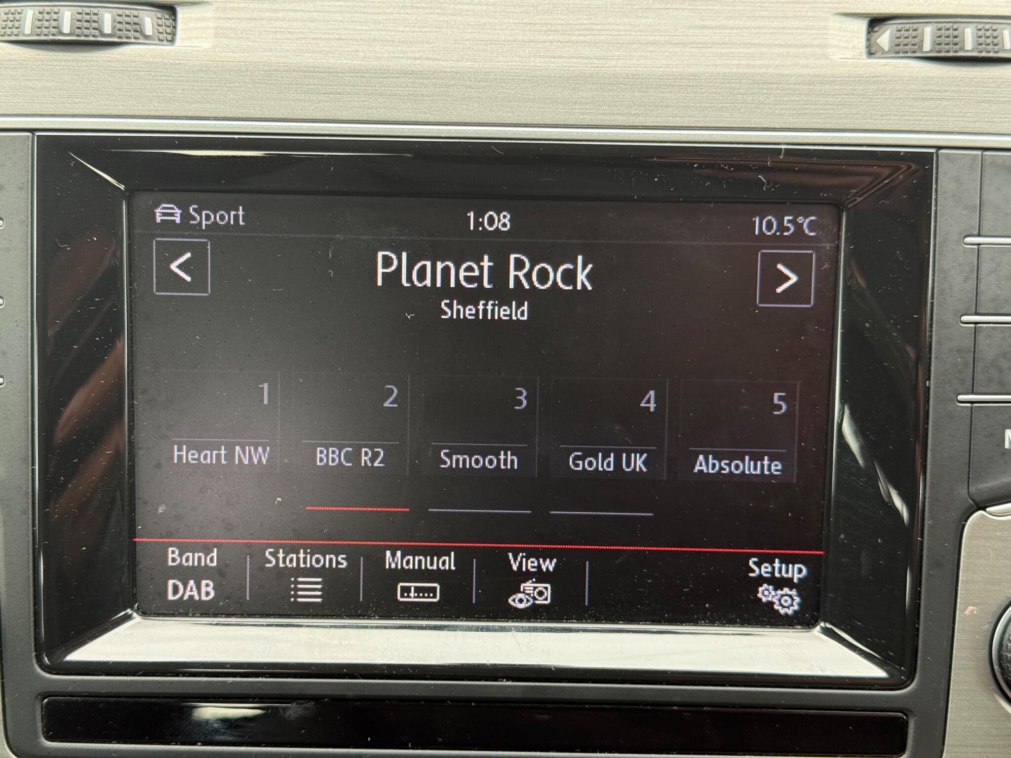 Volkswagen Golf - Image 9