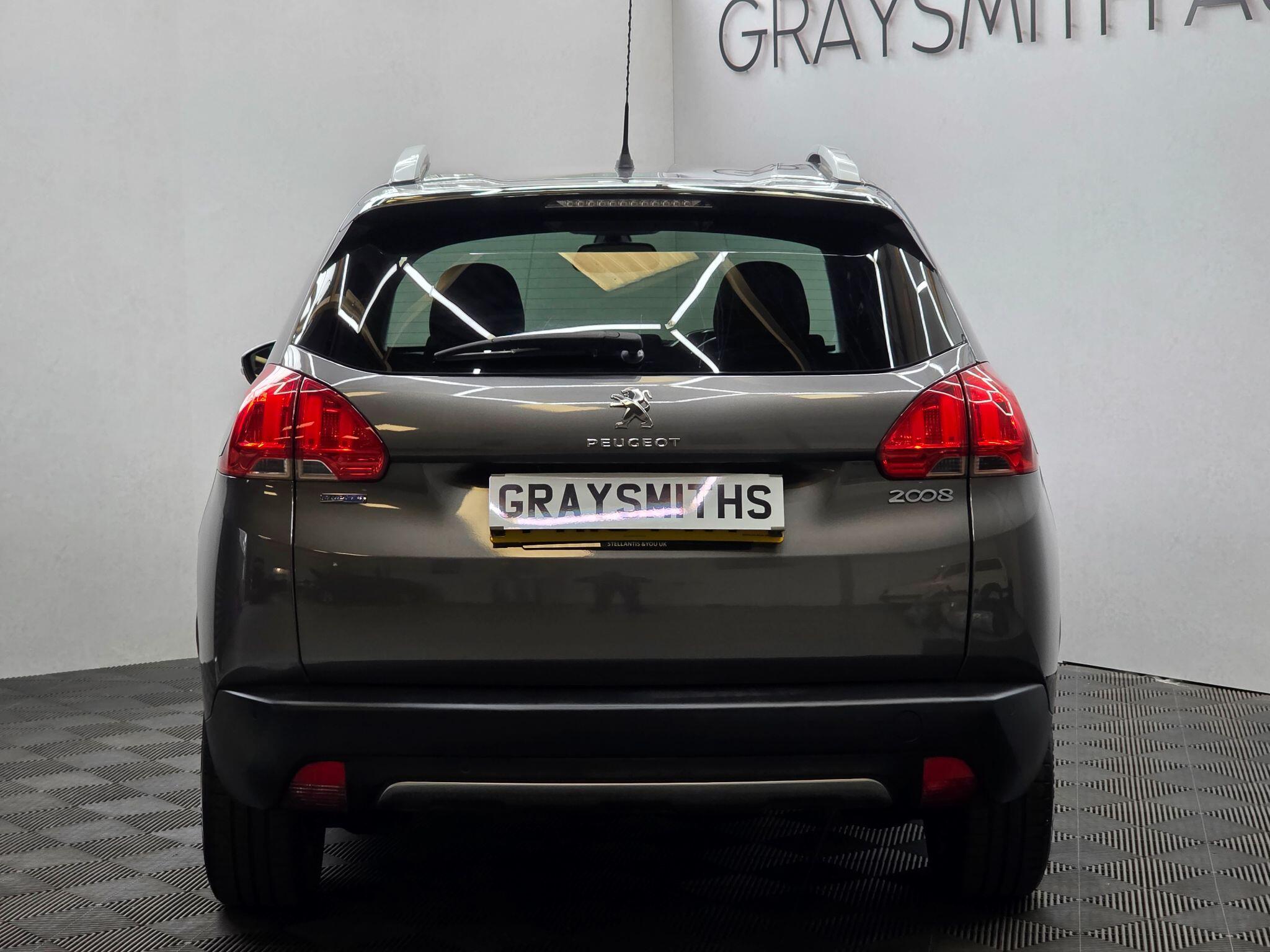 Peugeot 2008 - Image 8