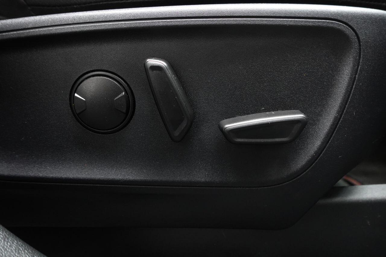 Ford Kuga - Image 18