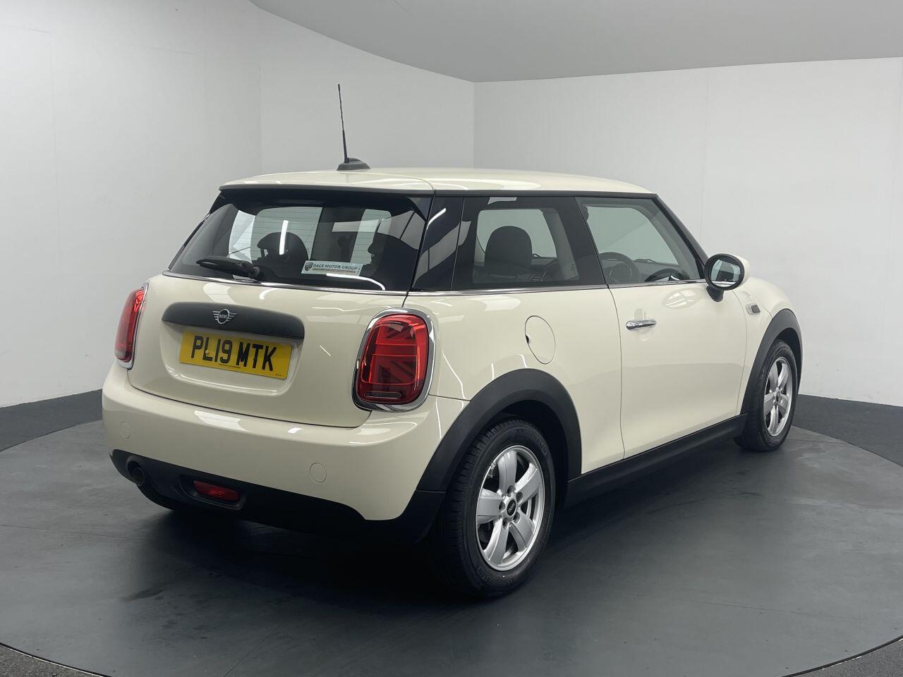MINI Hatch - Image 11