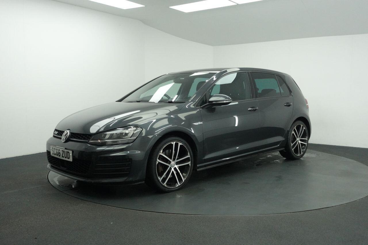 Volkswagen Golf - Image 4