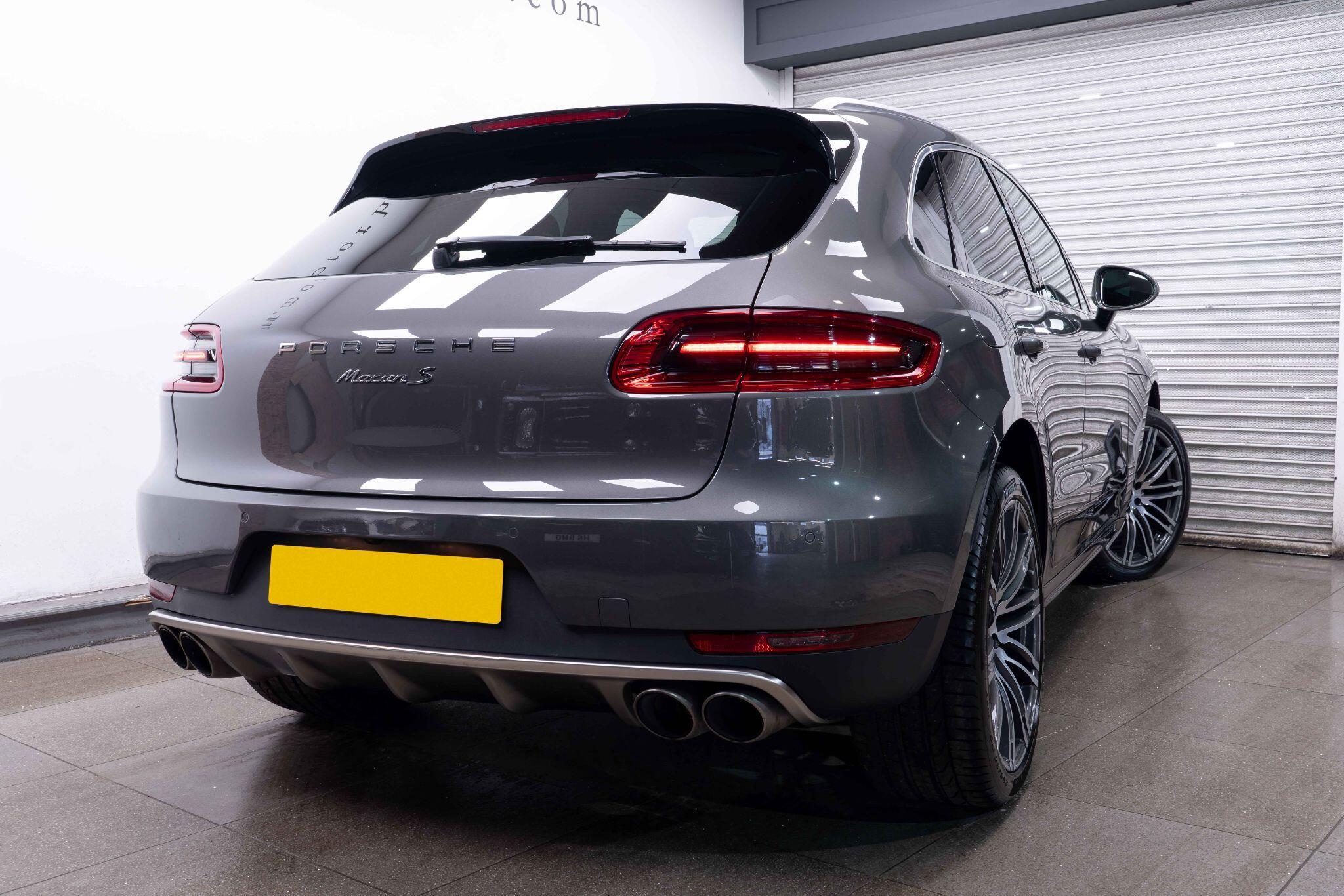 Porsche Macan - Image 6