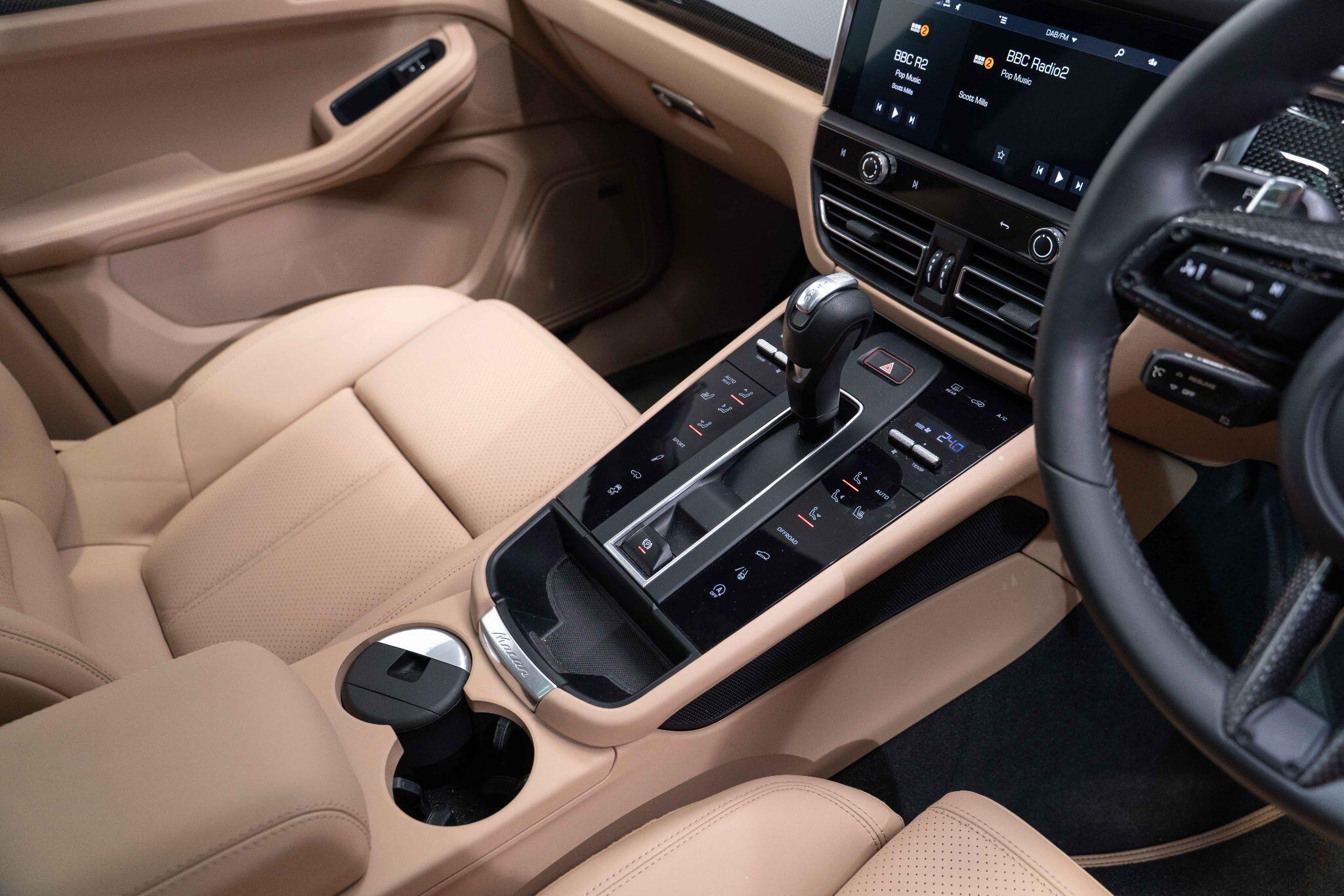Porsche Macan - Image 14