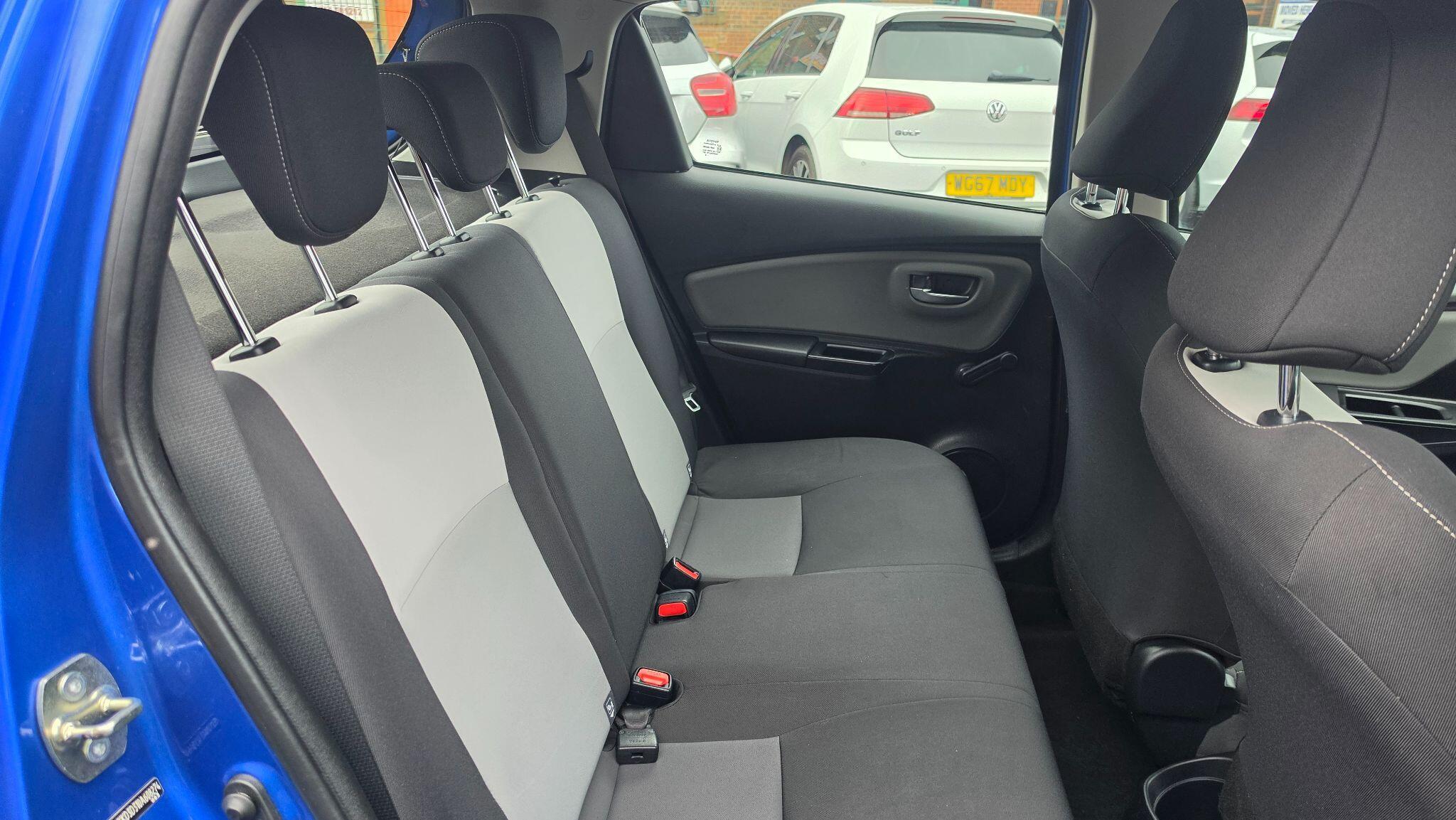 Toyota Yaris - Image 19