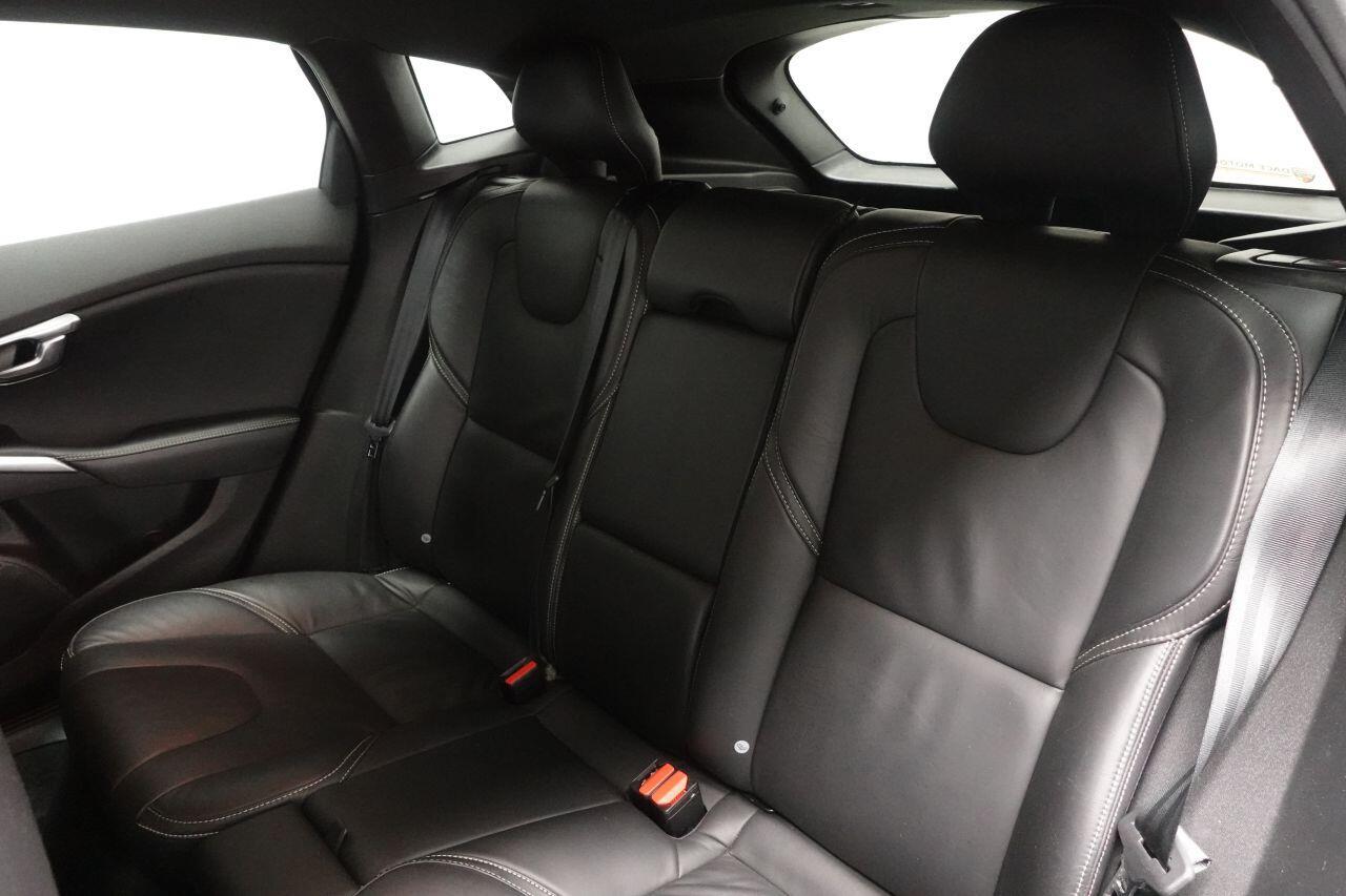 Volvo V40 - Image 35