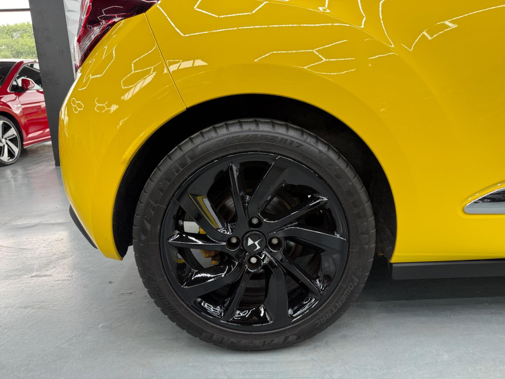 DS AUTOMOBILES DS 3 - Image 17