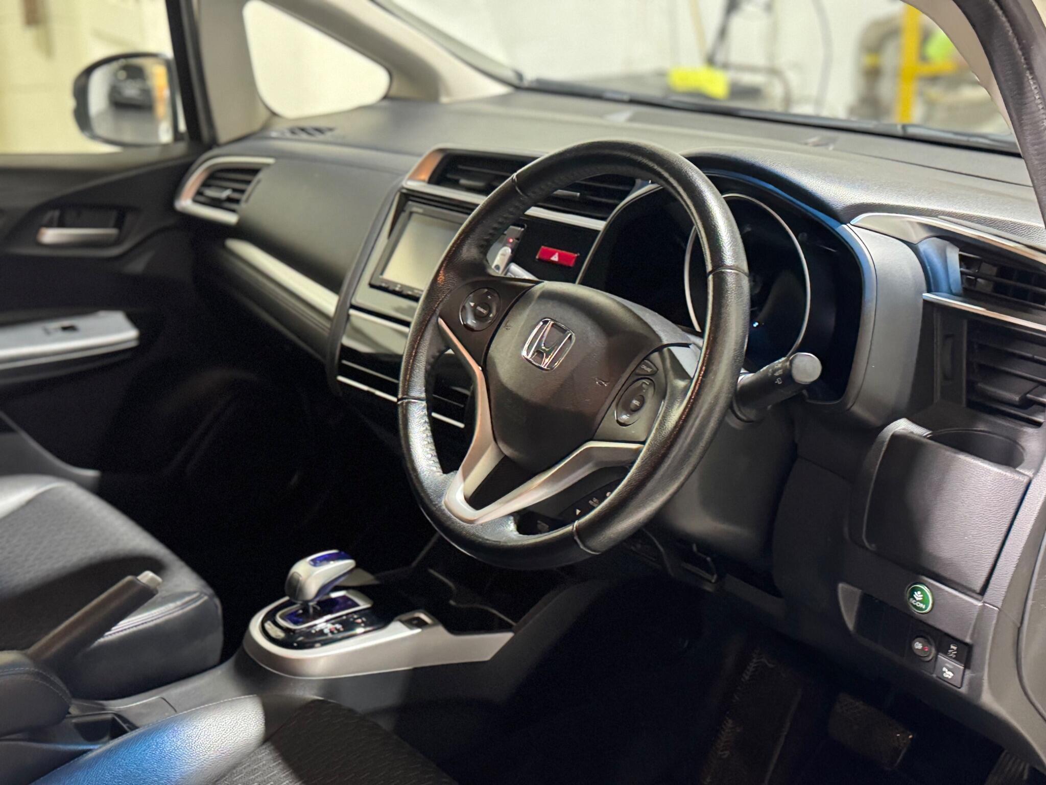 Honda FIT - Image 35