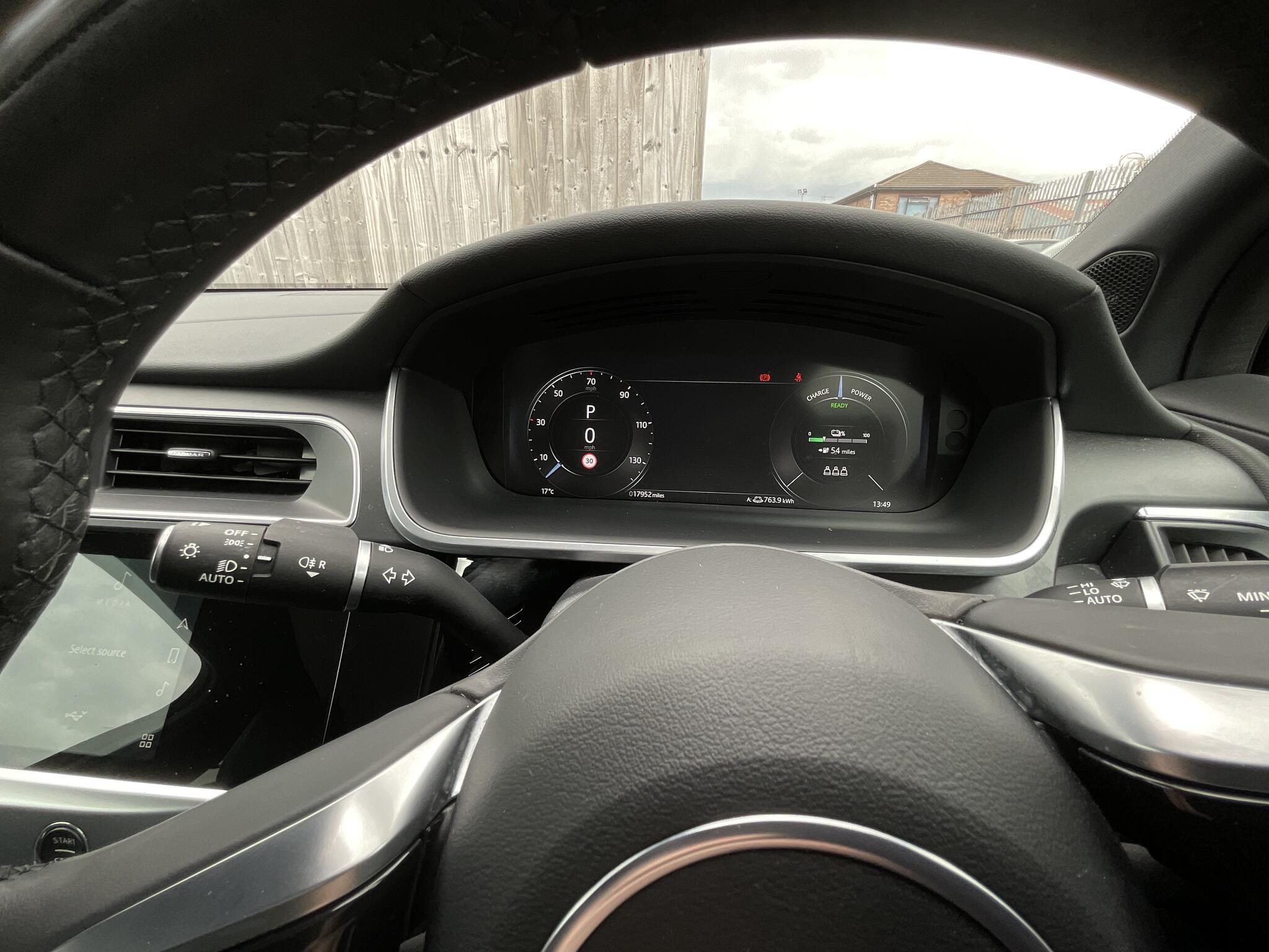 Jaguar I-Pace - Image 20